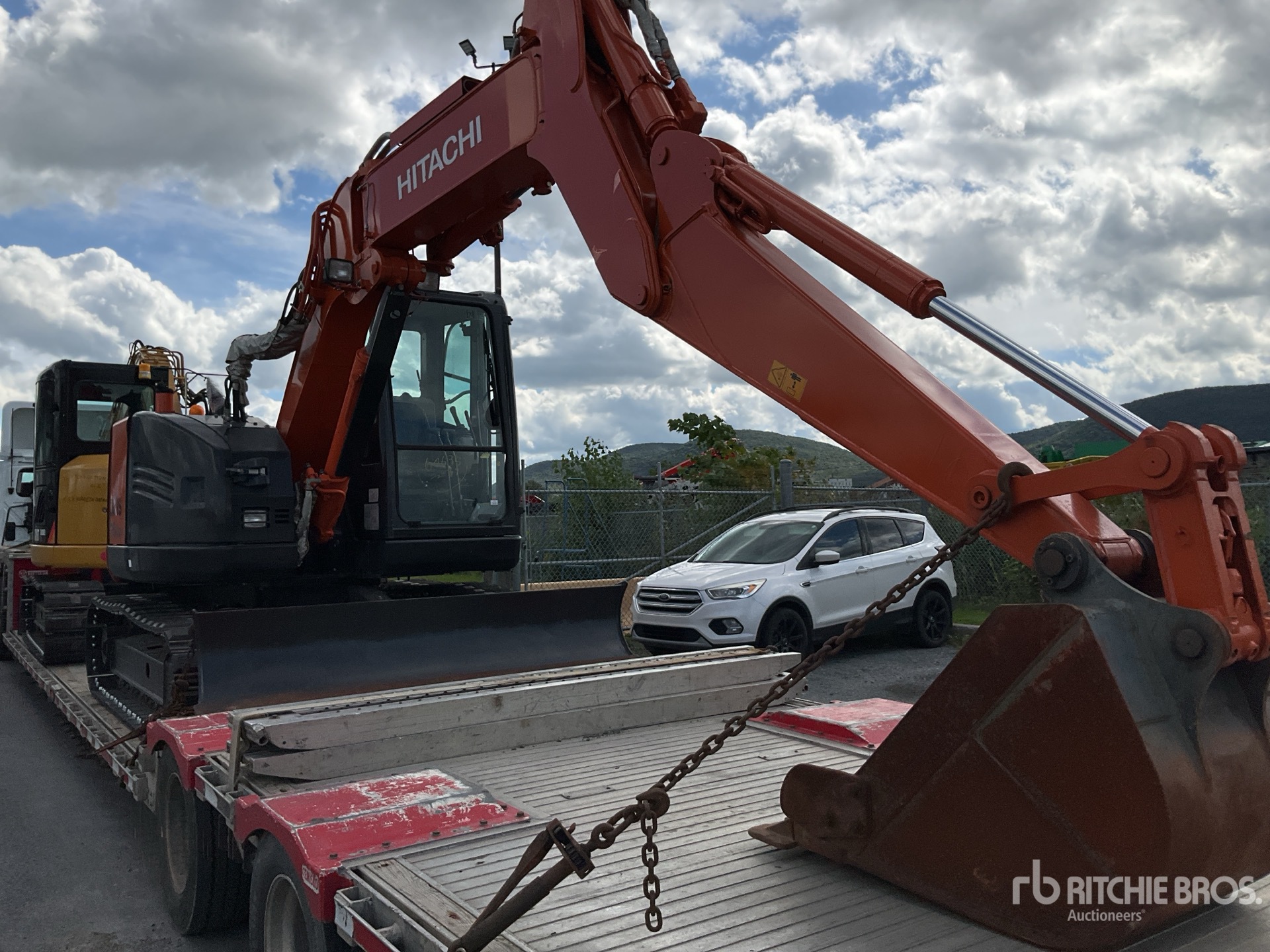 2017 Hitachi ZX75UR-5B