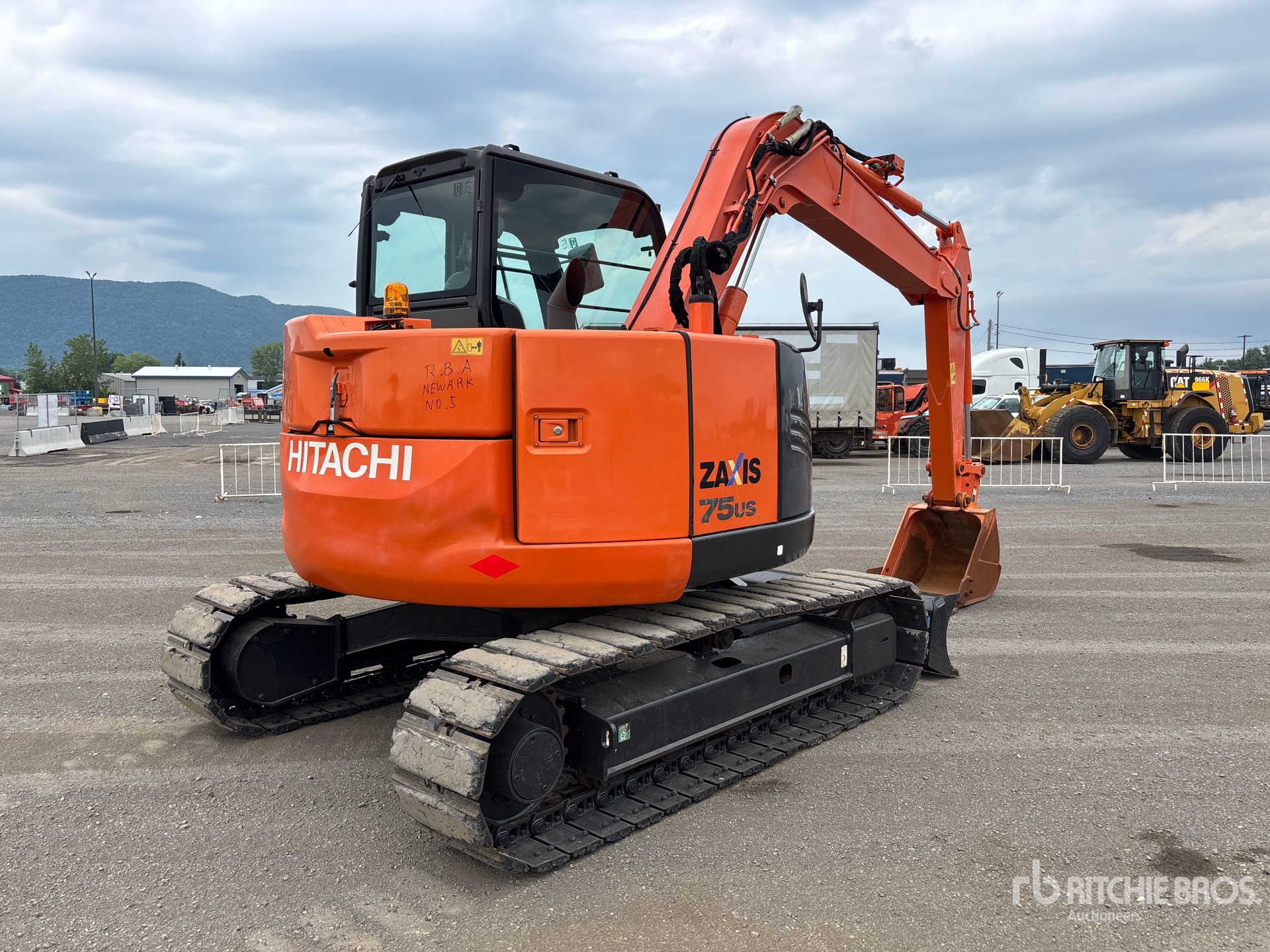 2018 Hitachi ZX75US-5B