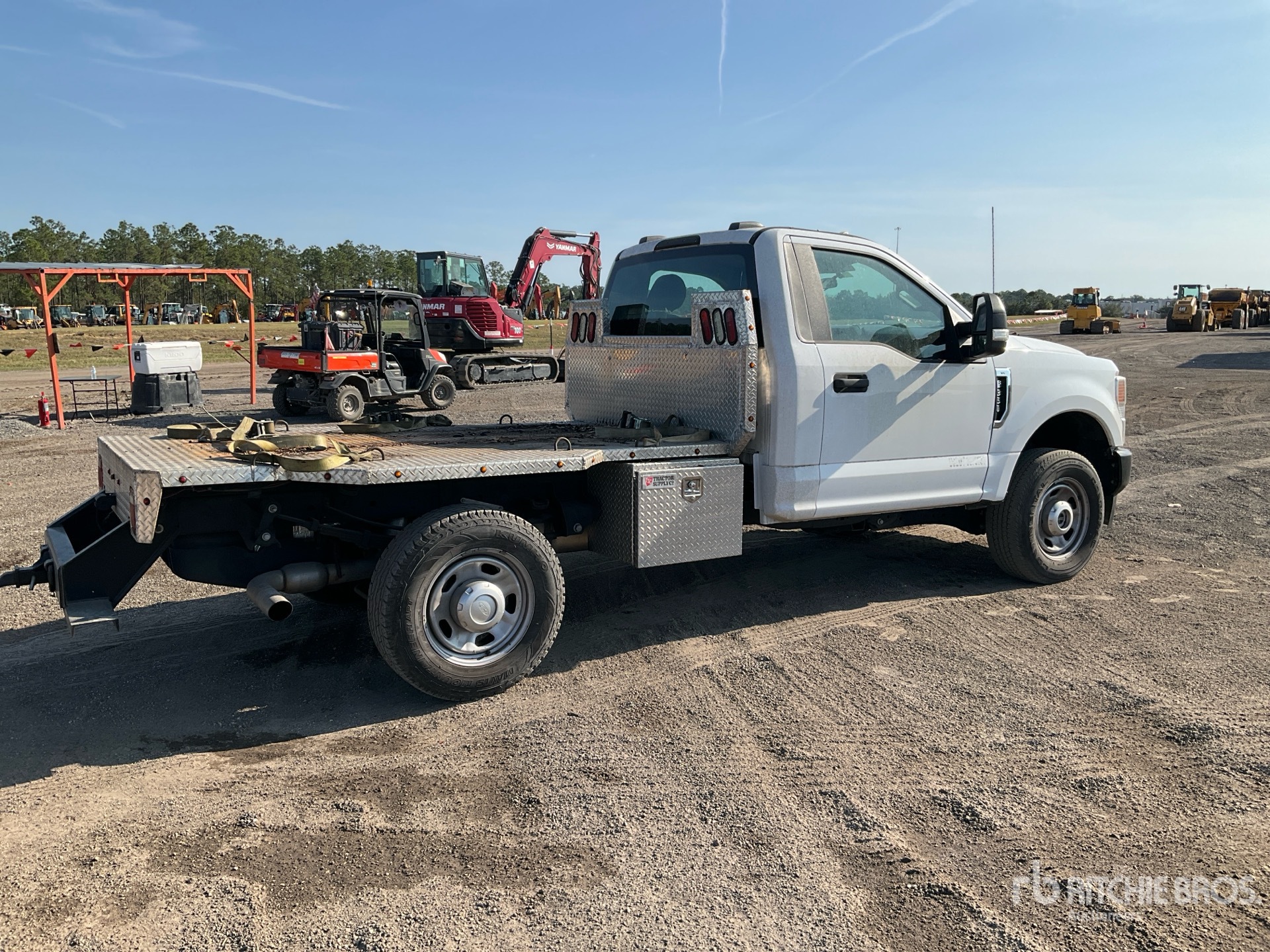 General Appearance with Imagen: esquina trasera derecha