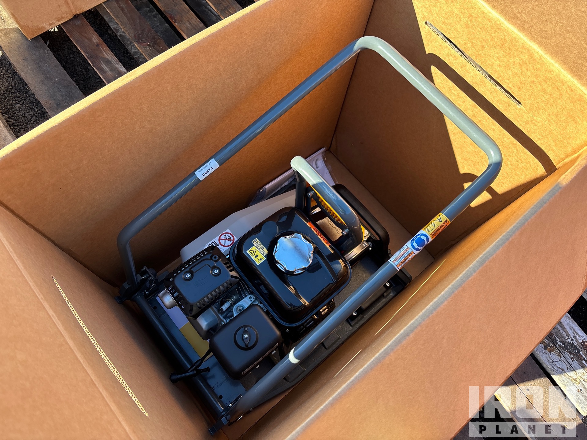 General Appearance with Picture, Left Front Corner