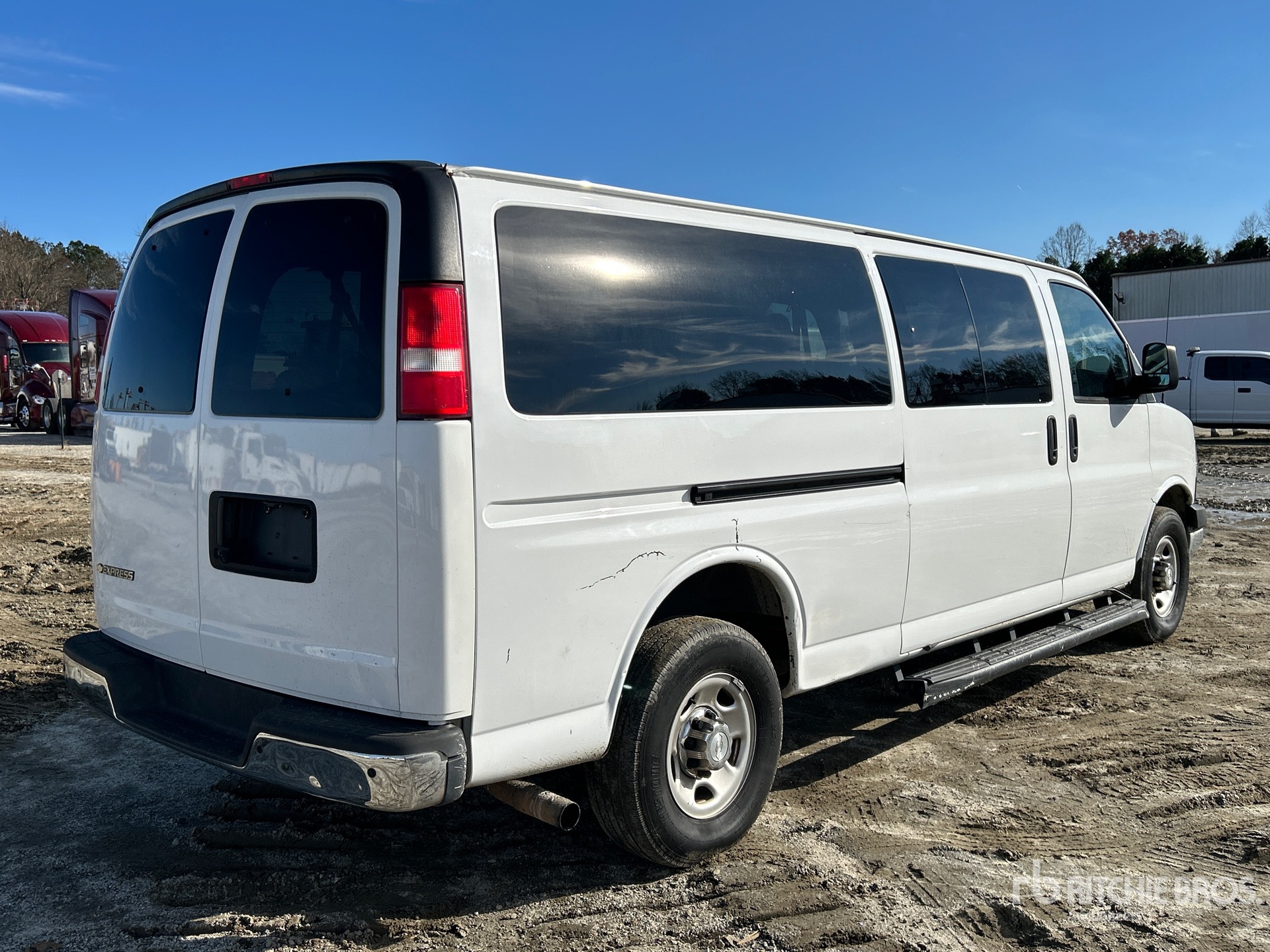 General Appearance with Imagen: esquina trasera derecha