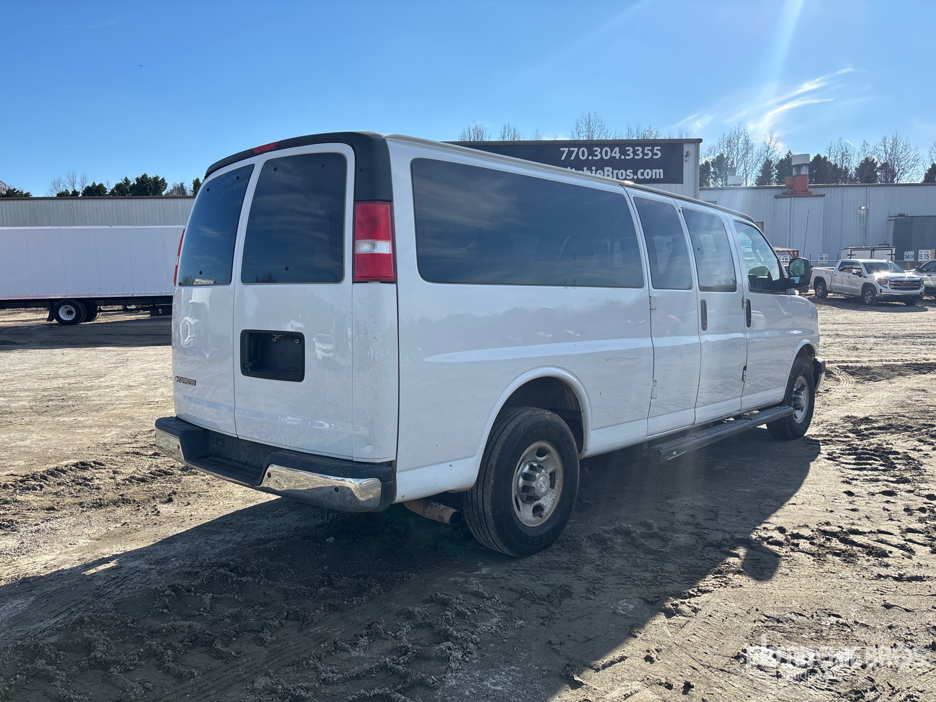 General Appearance with Imagen: esquina trasera derecha