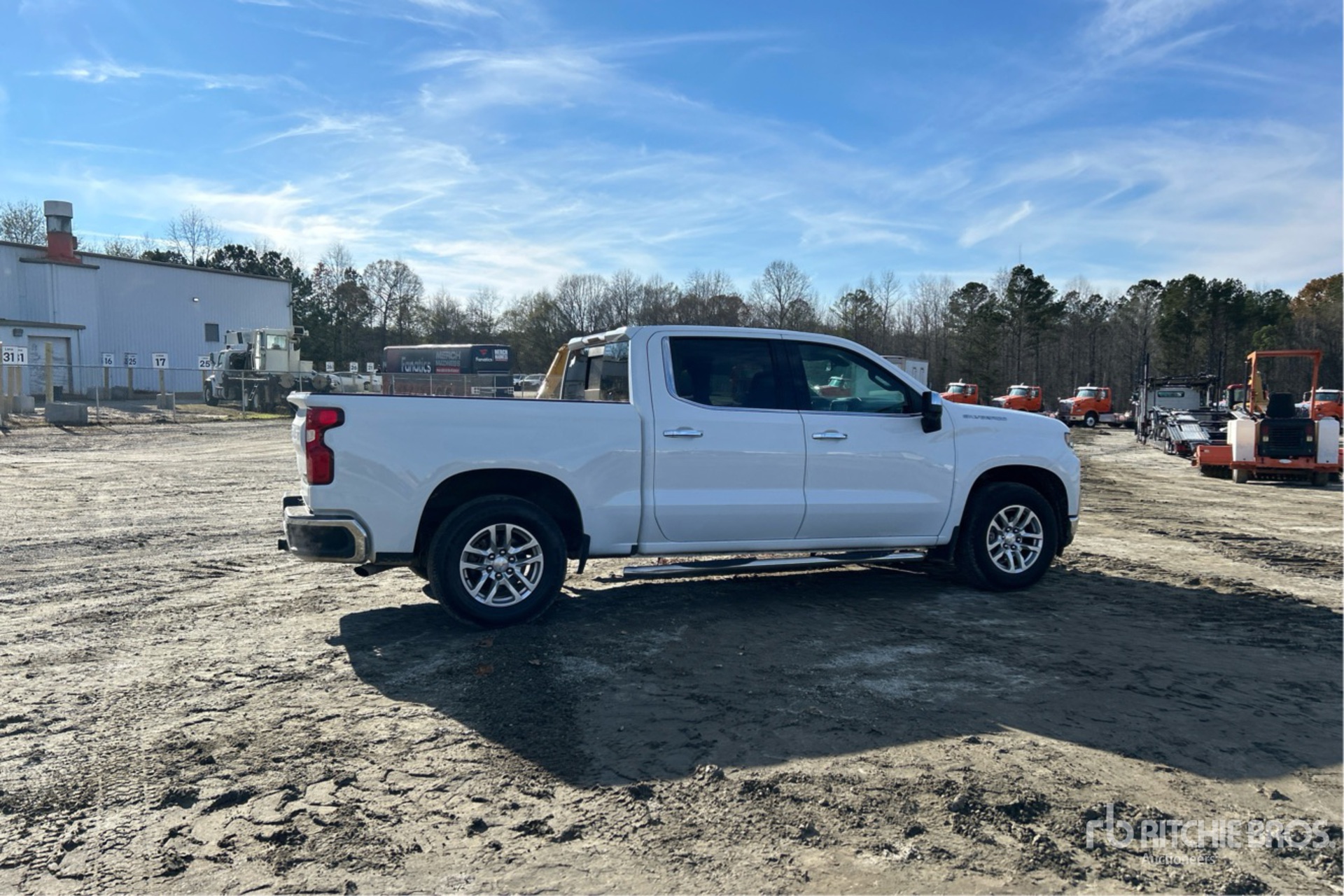 General Appearance with Foto, angolo anteriore sinistro