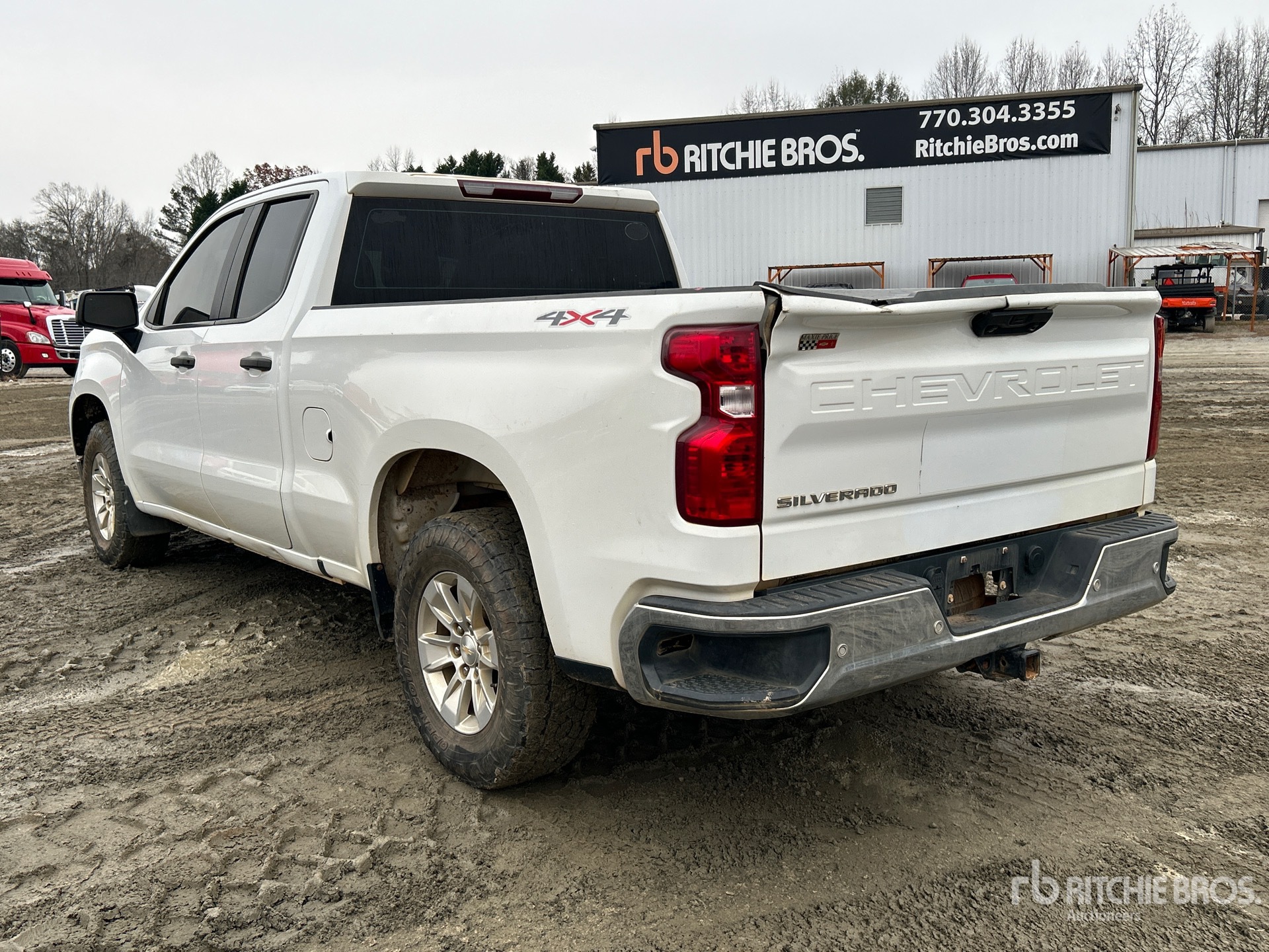 General Appearance with Foto, angolo posteriore sinistro