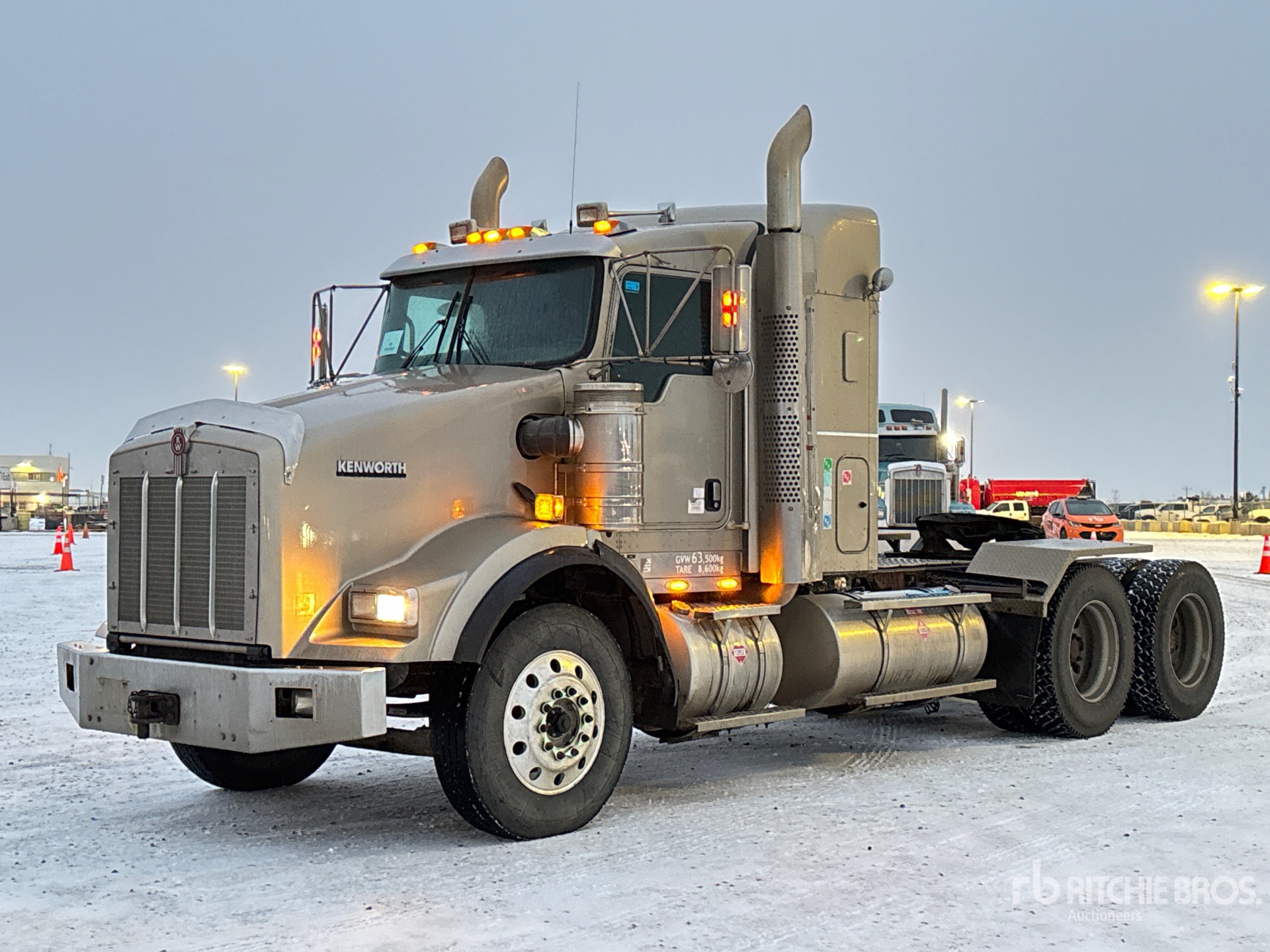 General Appearance with Foto, angolo anteriore sinistro