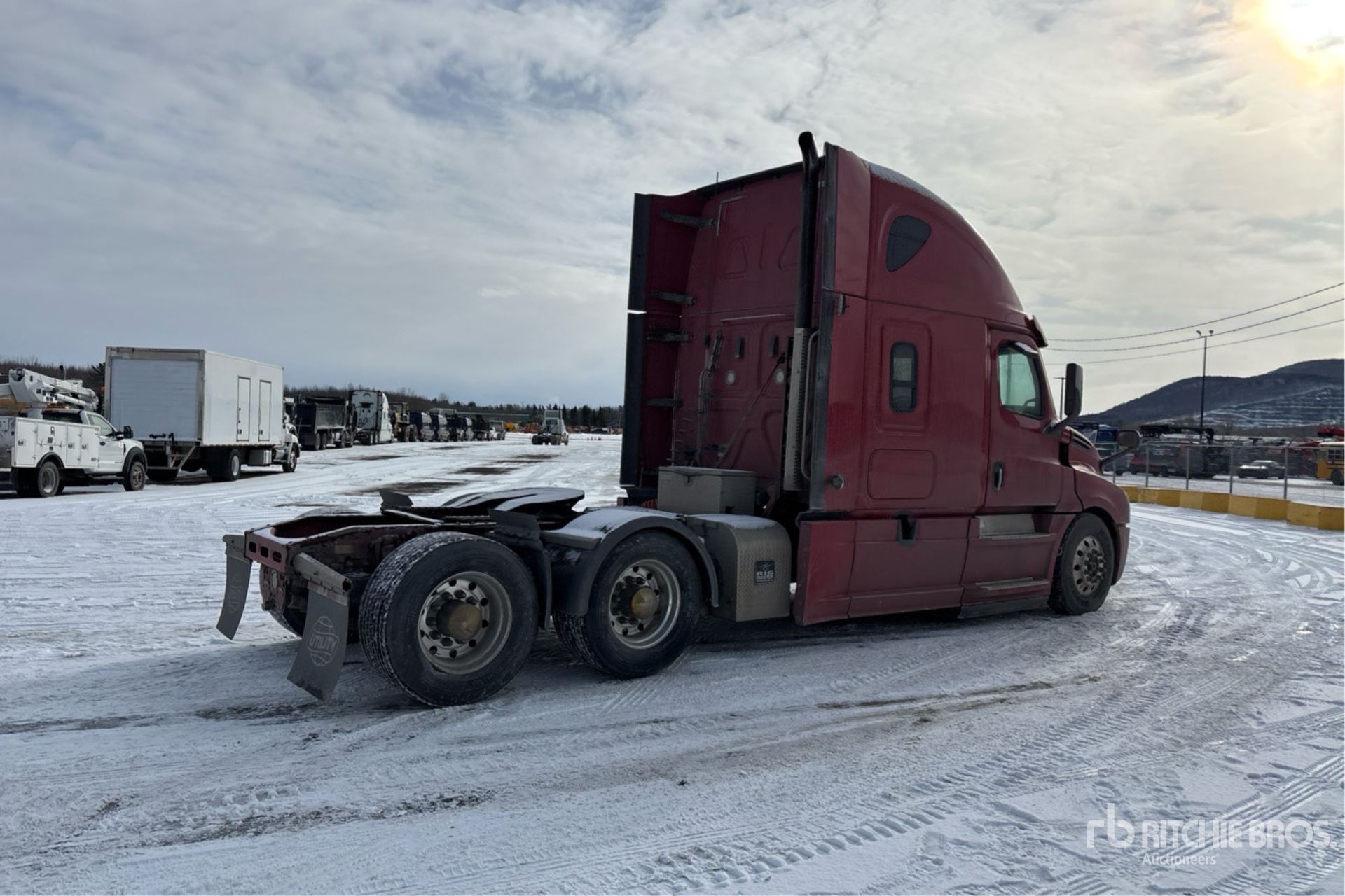 General Appearance with Foto, angolo anteriore sinistro