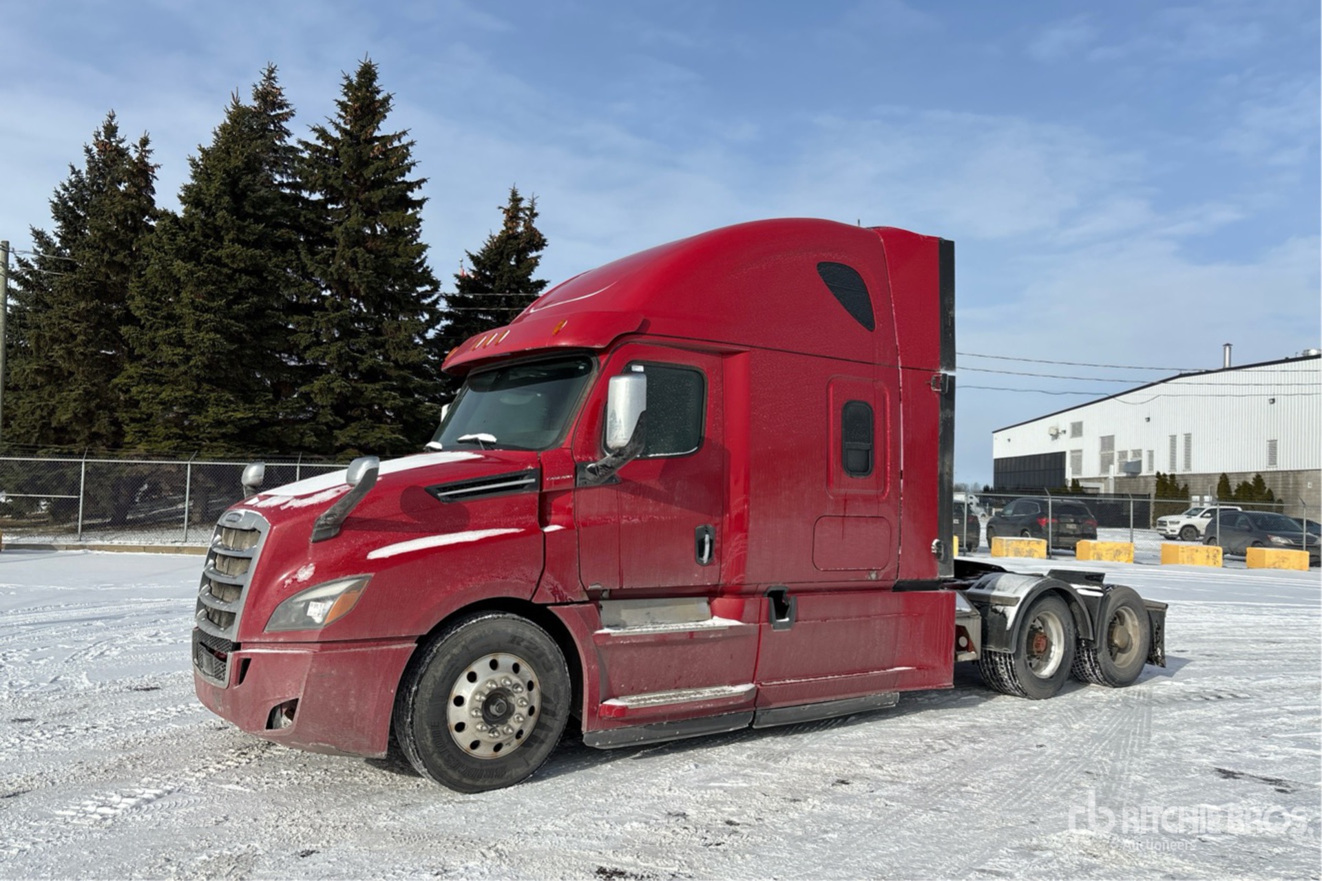 General Appearance with Foto, angolo anteriore sinistro