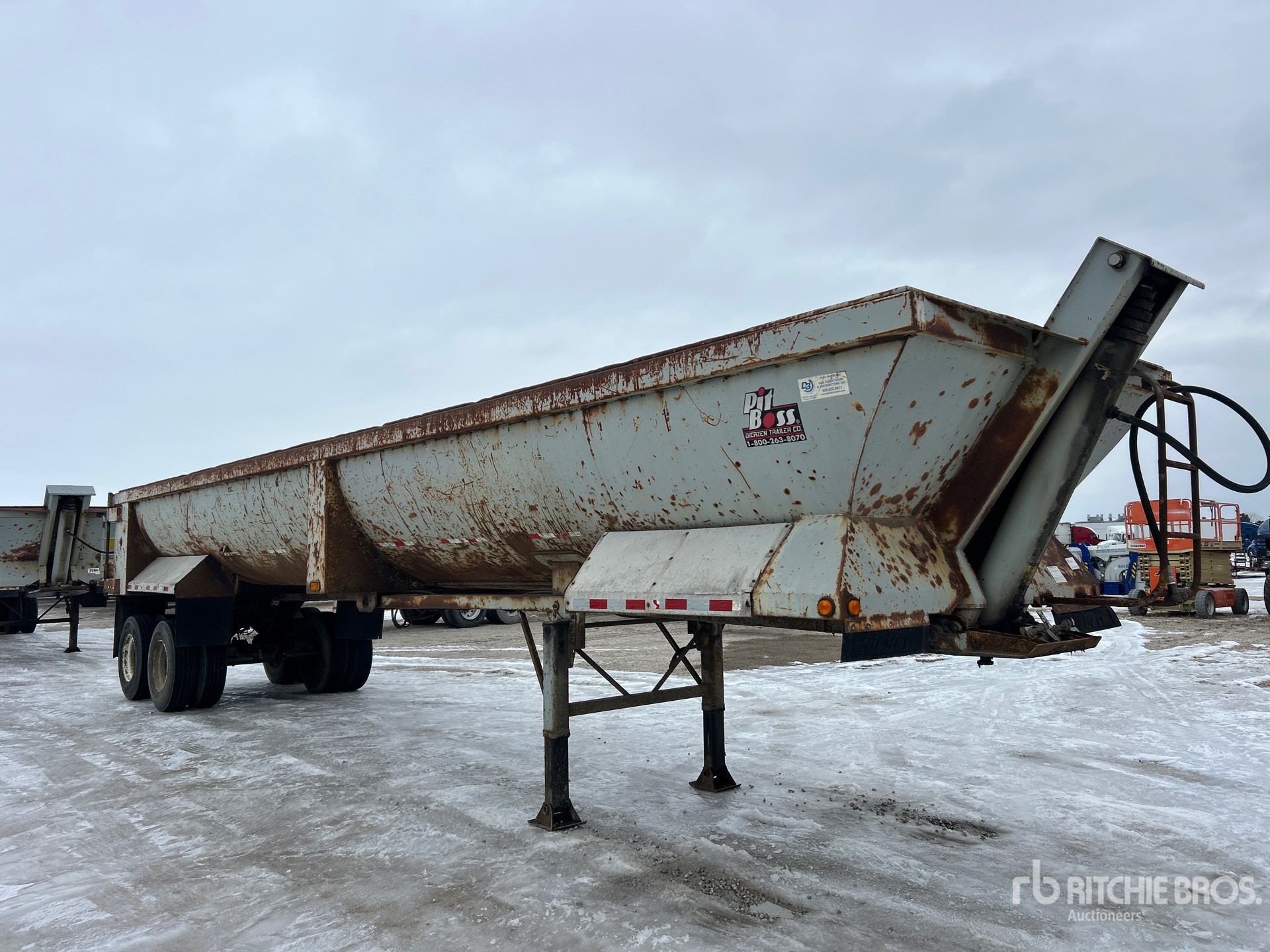 Aspect général with Image, coin avant droit