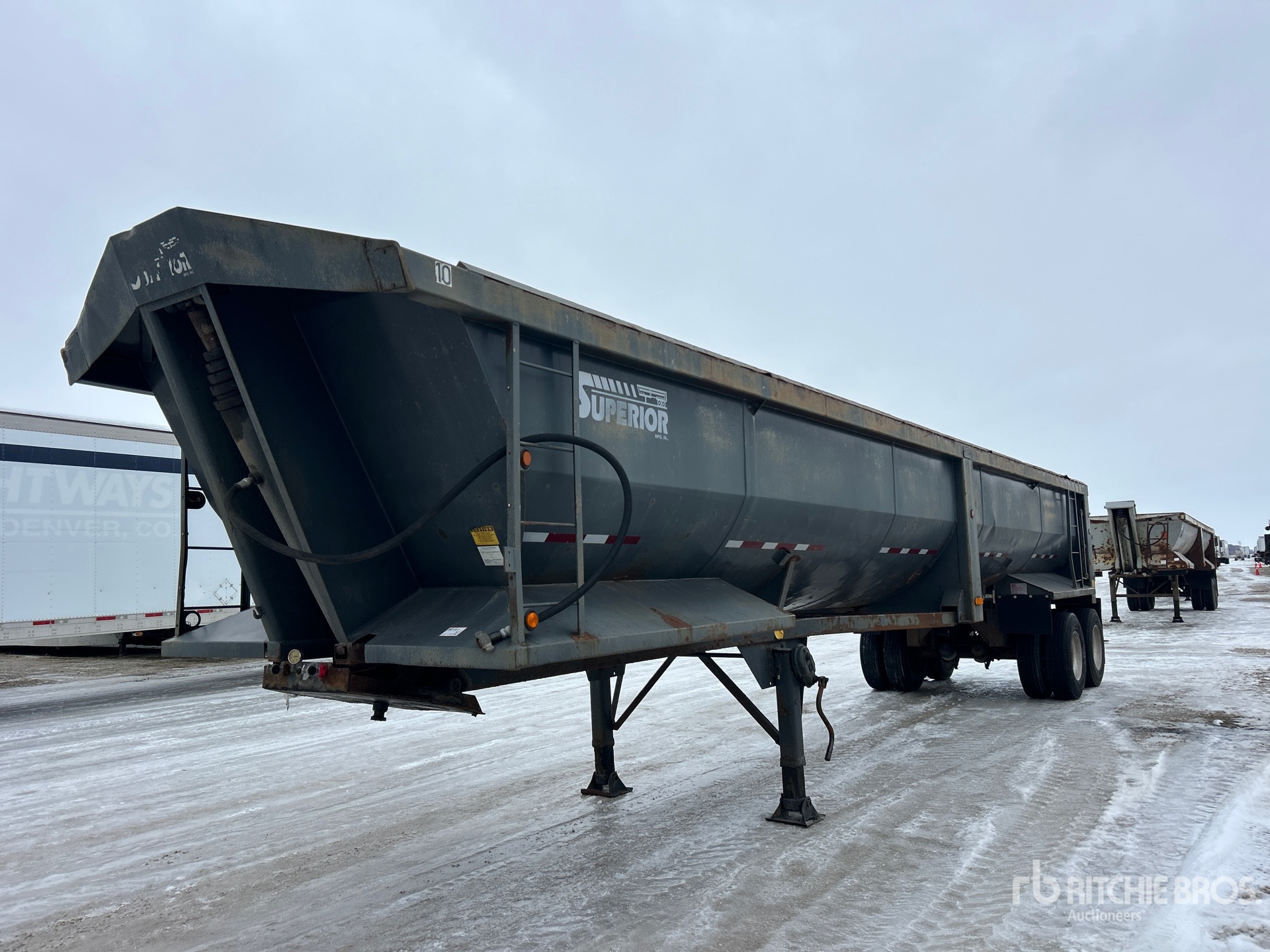 Aspect général with Image, coin avant gauche