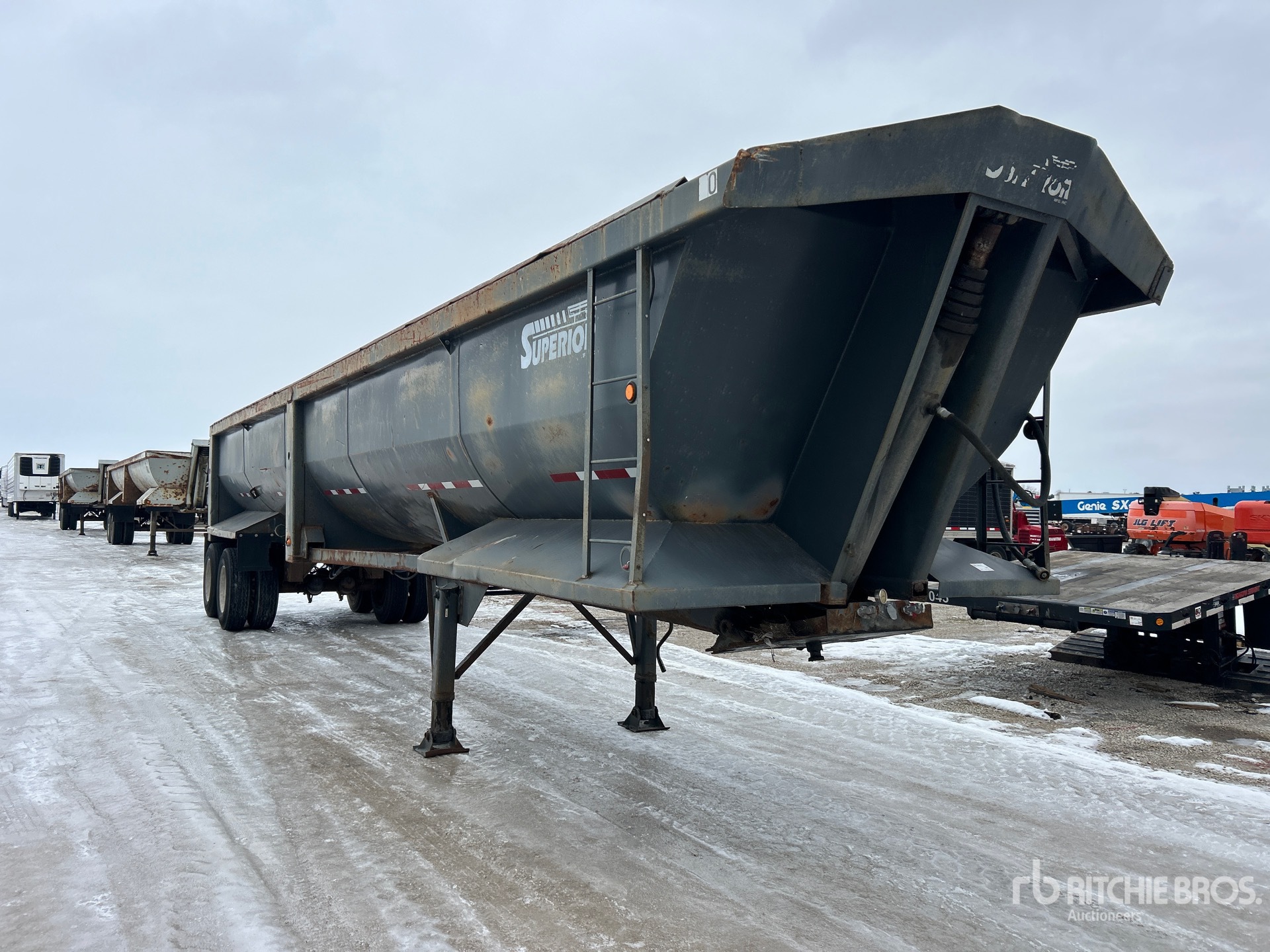 Aspect général with Image, coin avant droit