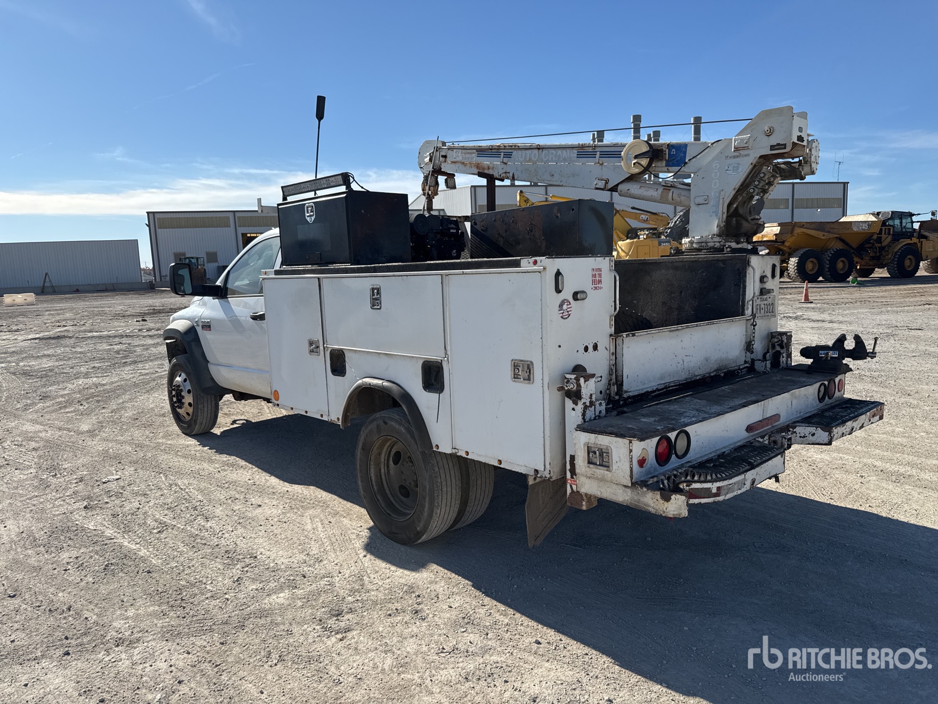 General Appearance with Foto, angolo posteriore sinistro