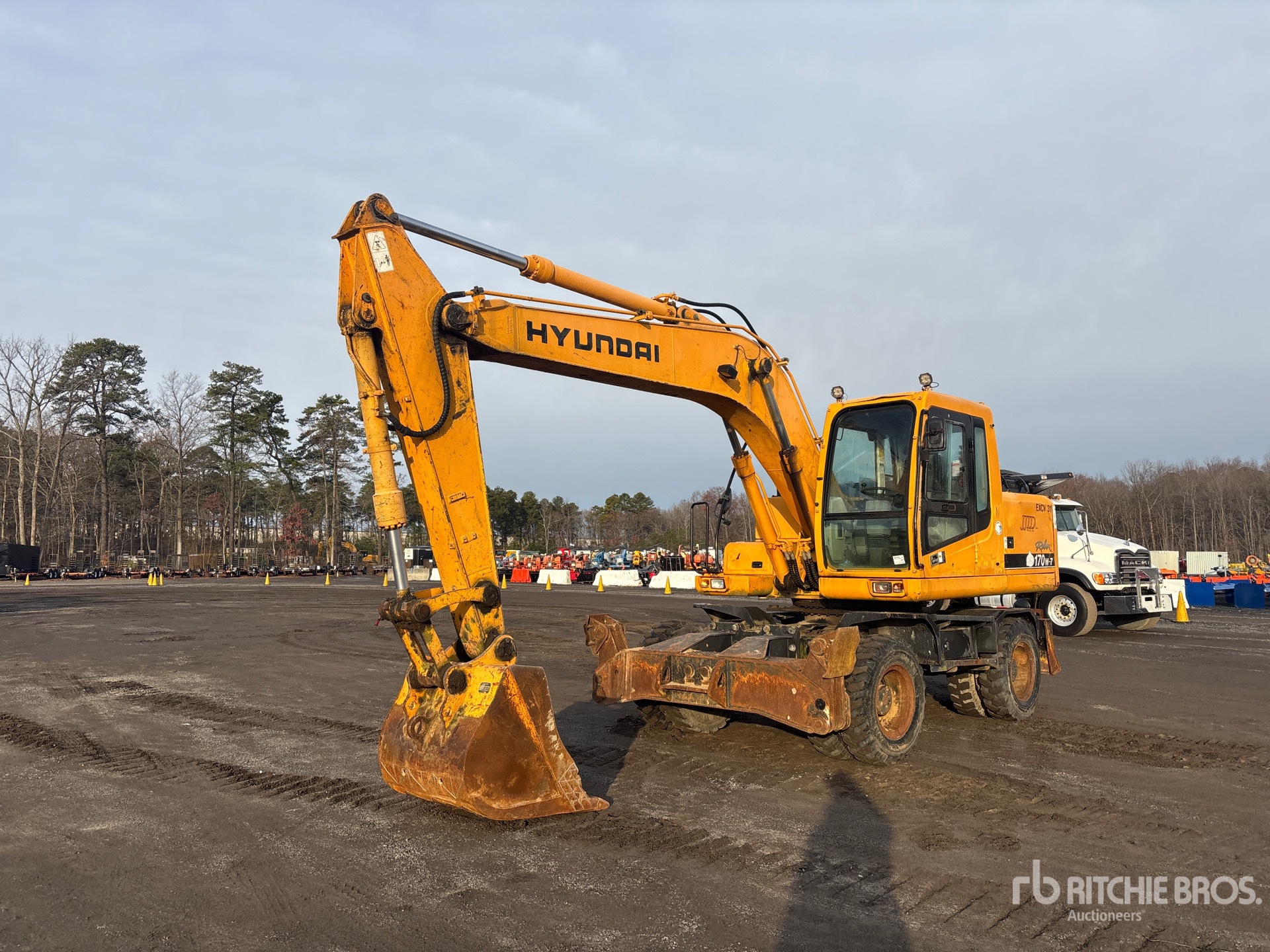 General Appearance with Picture, Left Front Corner