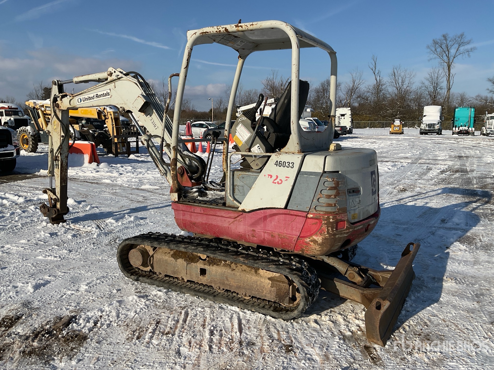 General Appearance with Picture, Left Rear Corner