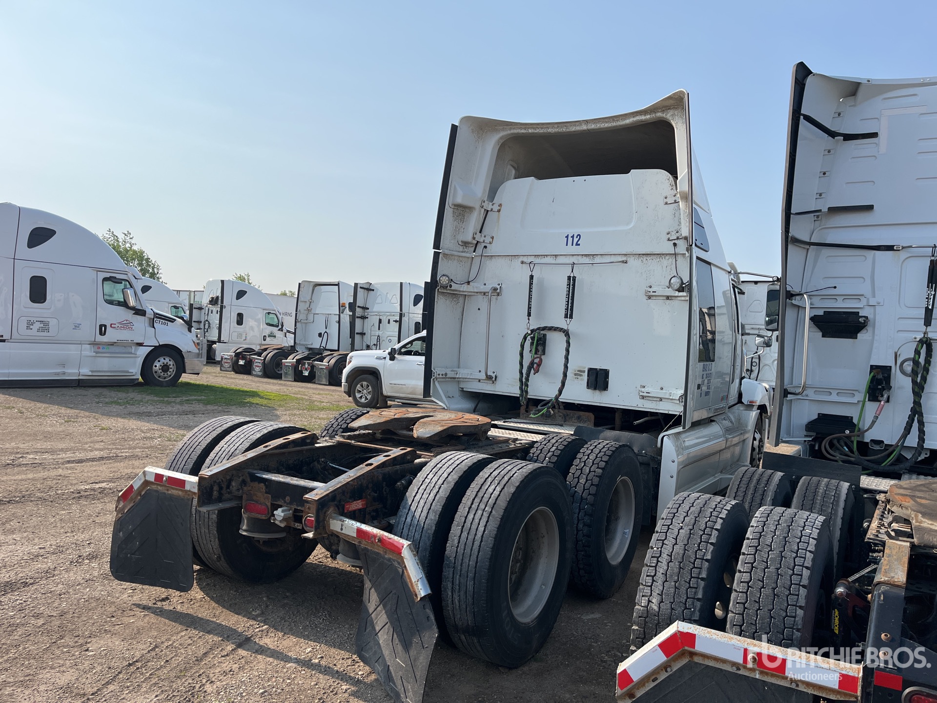 Aspect général with Image, coin arrière droit