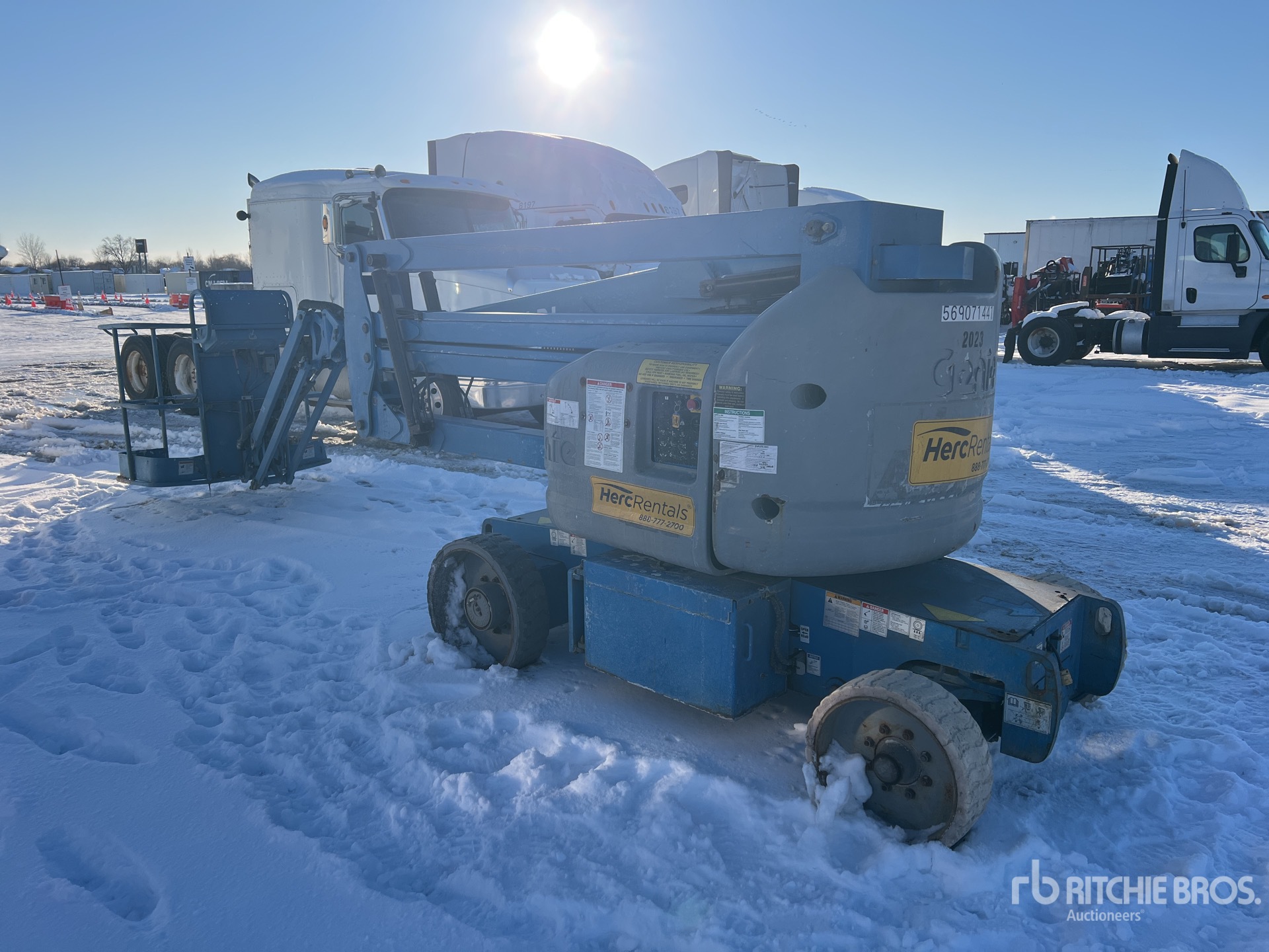 General Appearance with Picture, Left Rear Corner