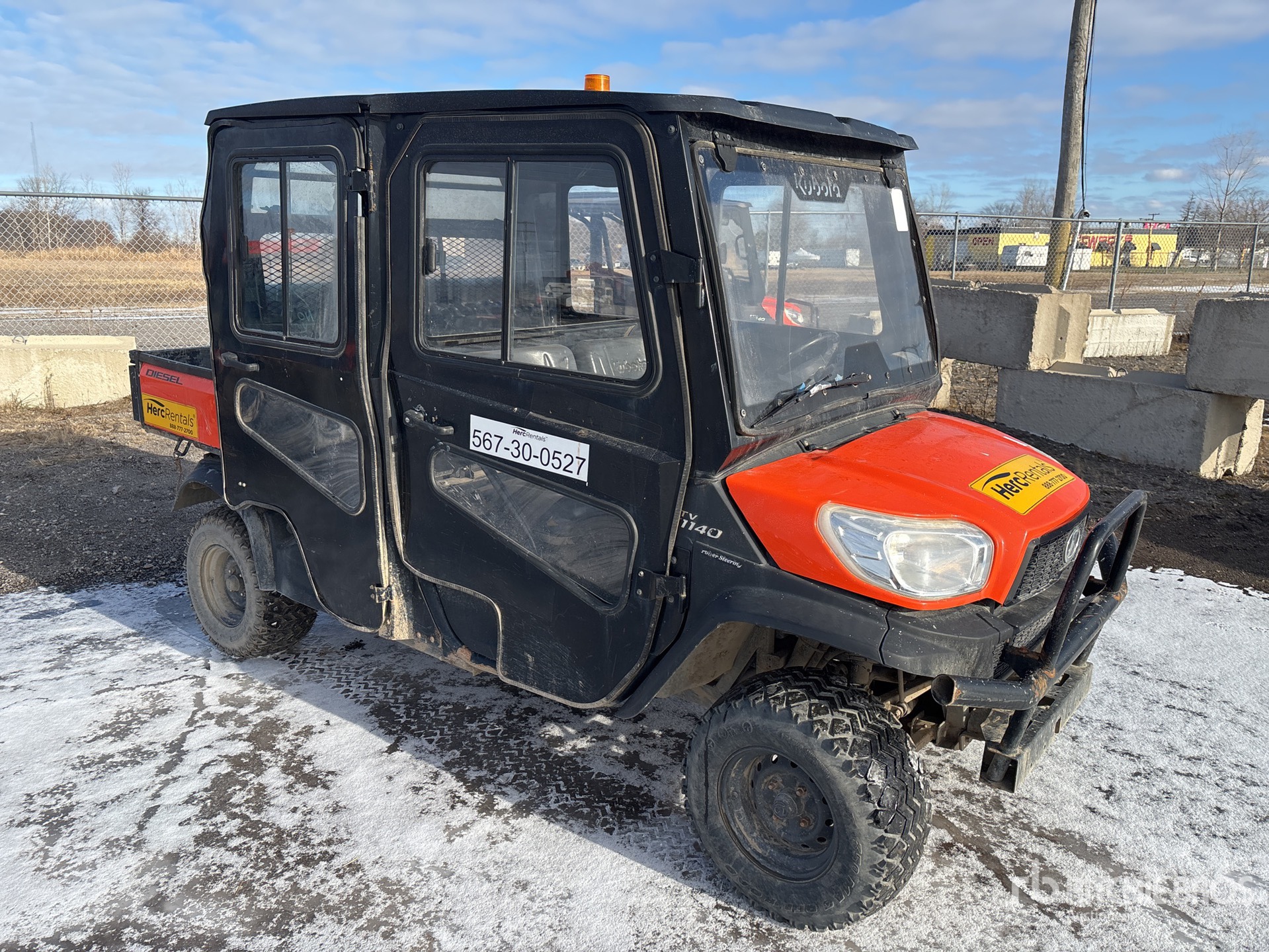 Aspect général with Image, coin avant droit