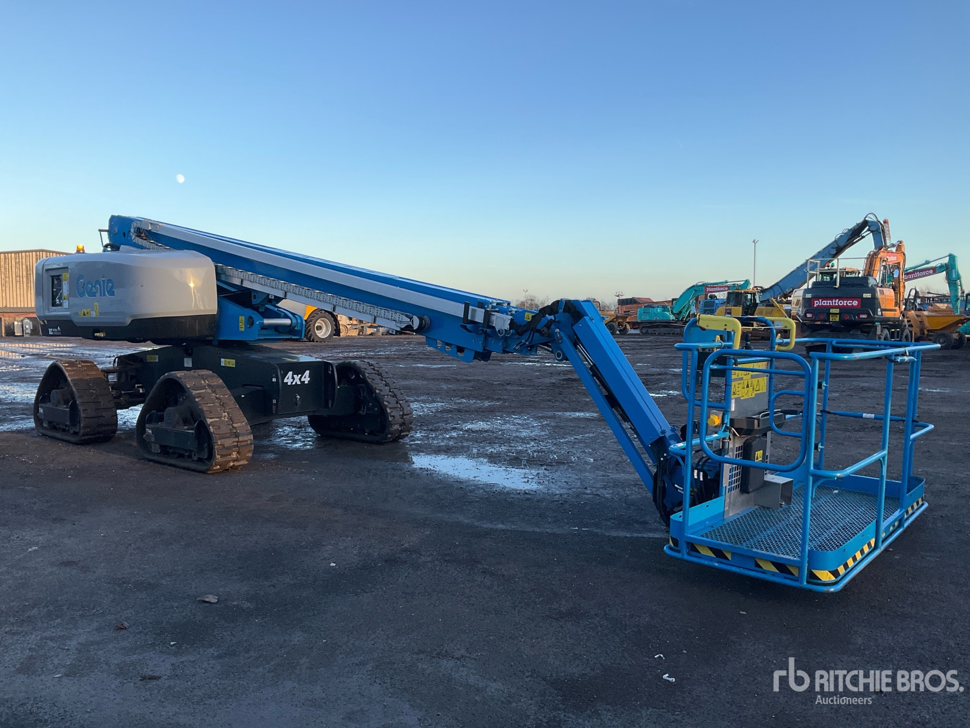 General Appearance with Bild, Ecke vorne rechts