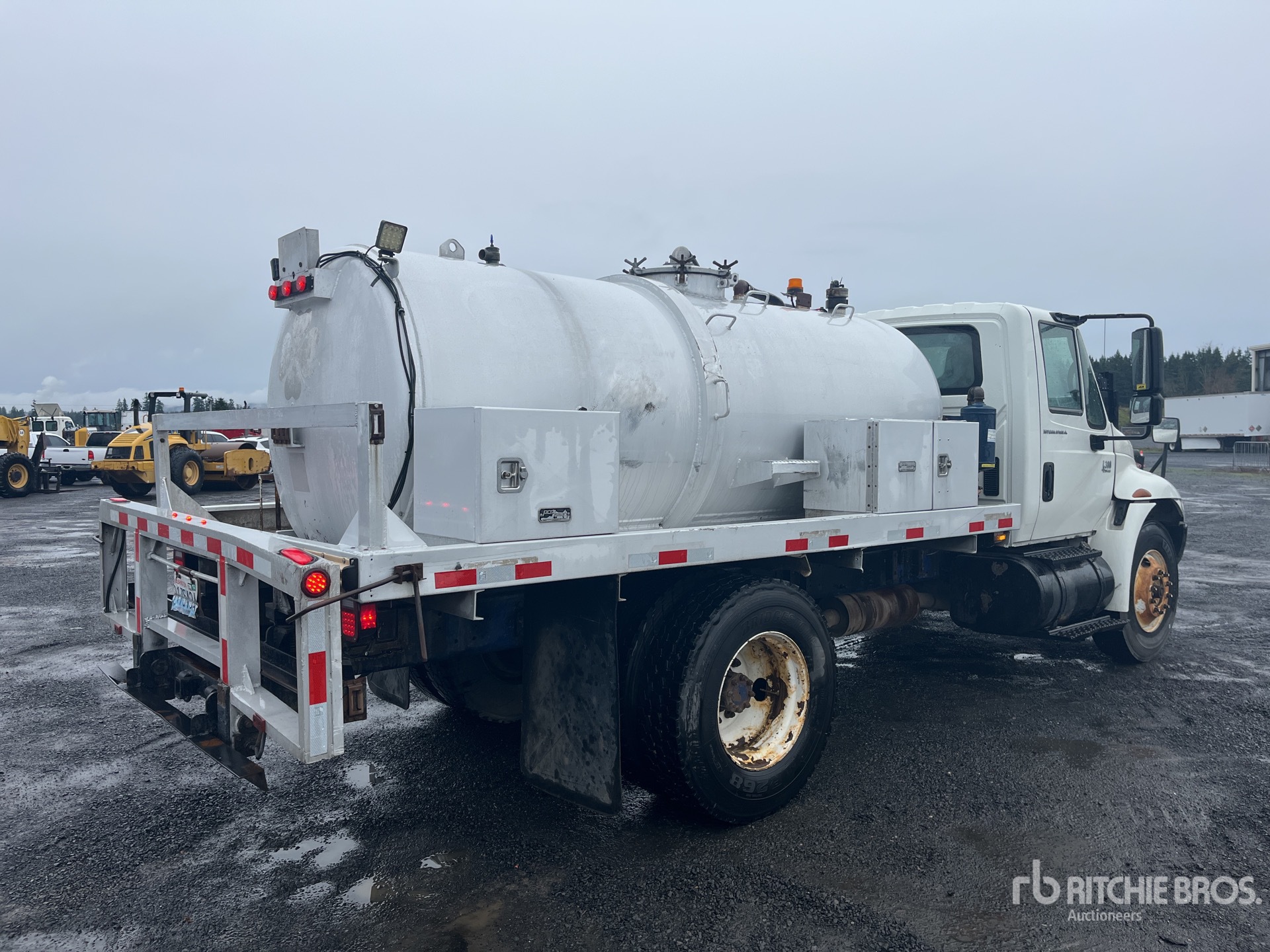 General Appearance with Imagen: esquina trasera derecha