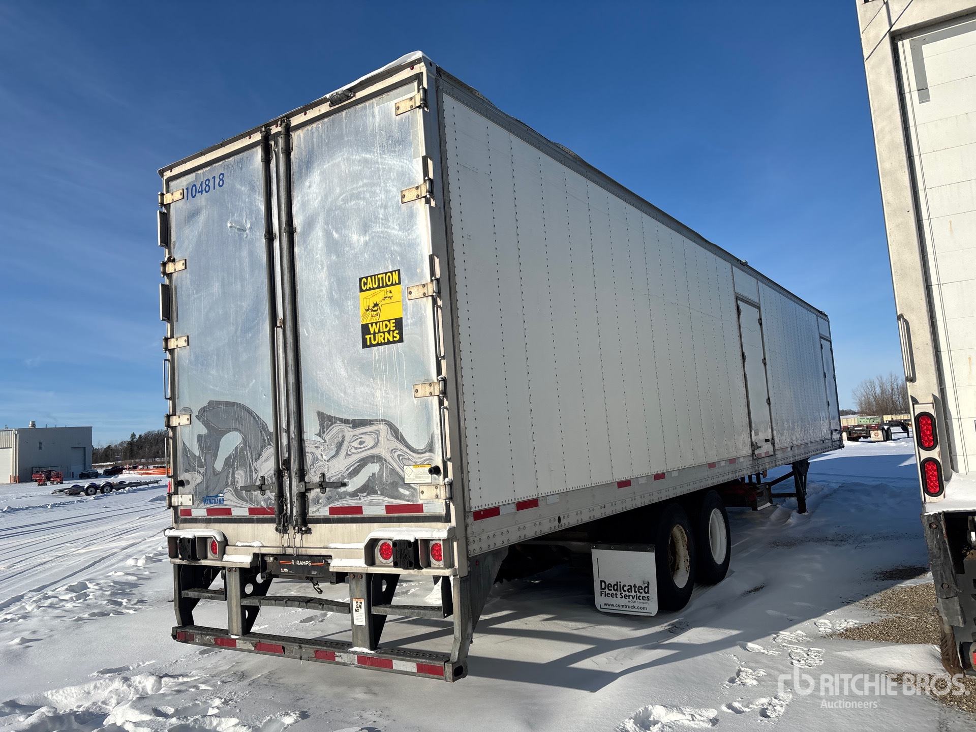 Aspect général with Image, coin arrière droit