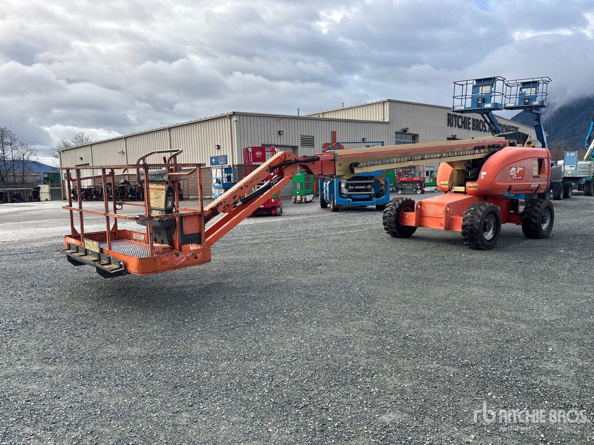 General Appearance with Picture, Left Front Corner