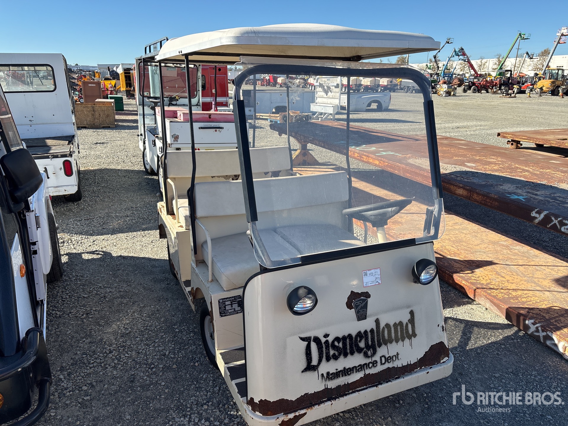 General Appearance with Picture, Right Front Corner