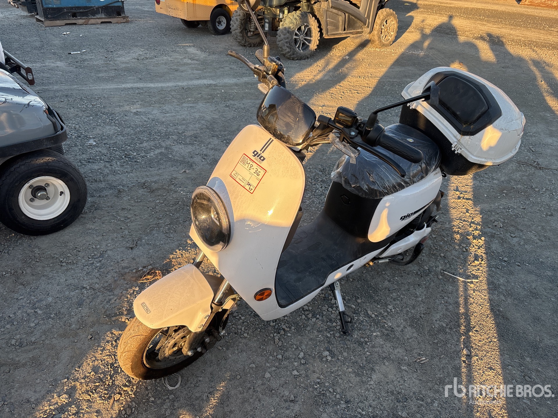 General Appearance with Picture, Left Front Corner