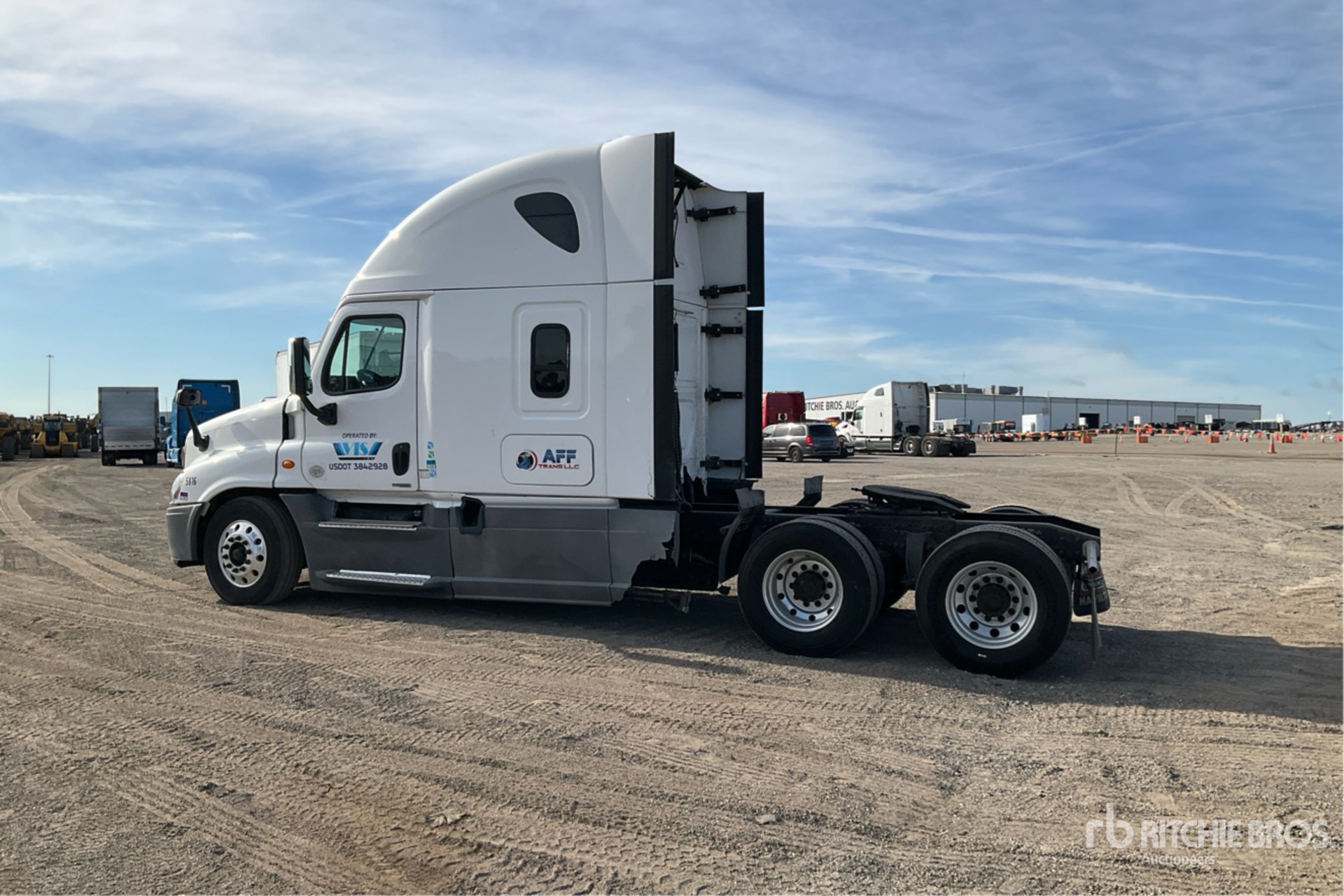 General Appearance with Imagen: esquina trasera izquierda