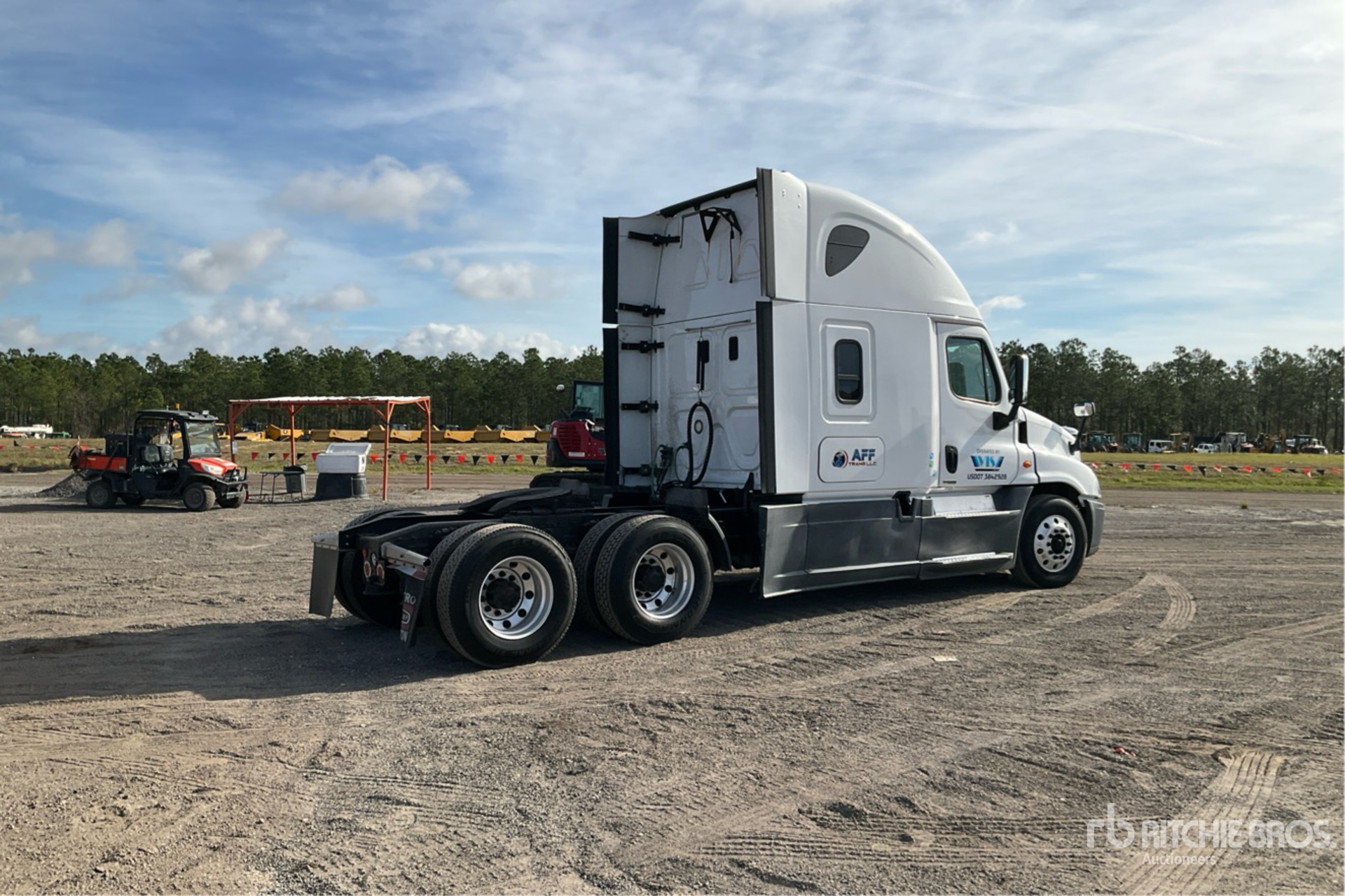 General Appearance with Imagen: esquina trasera derecha