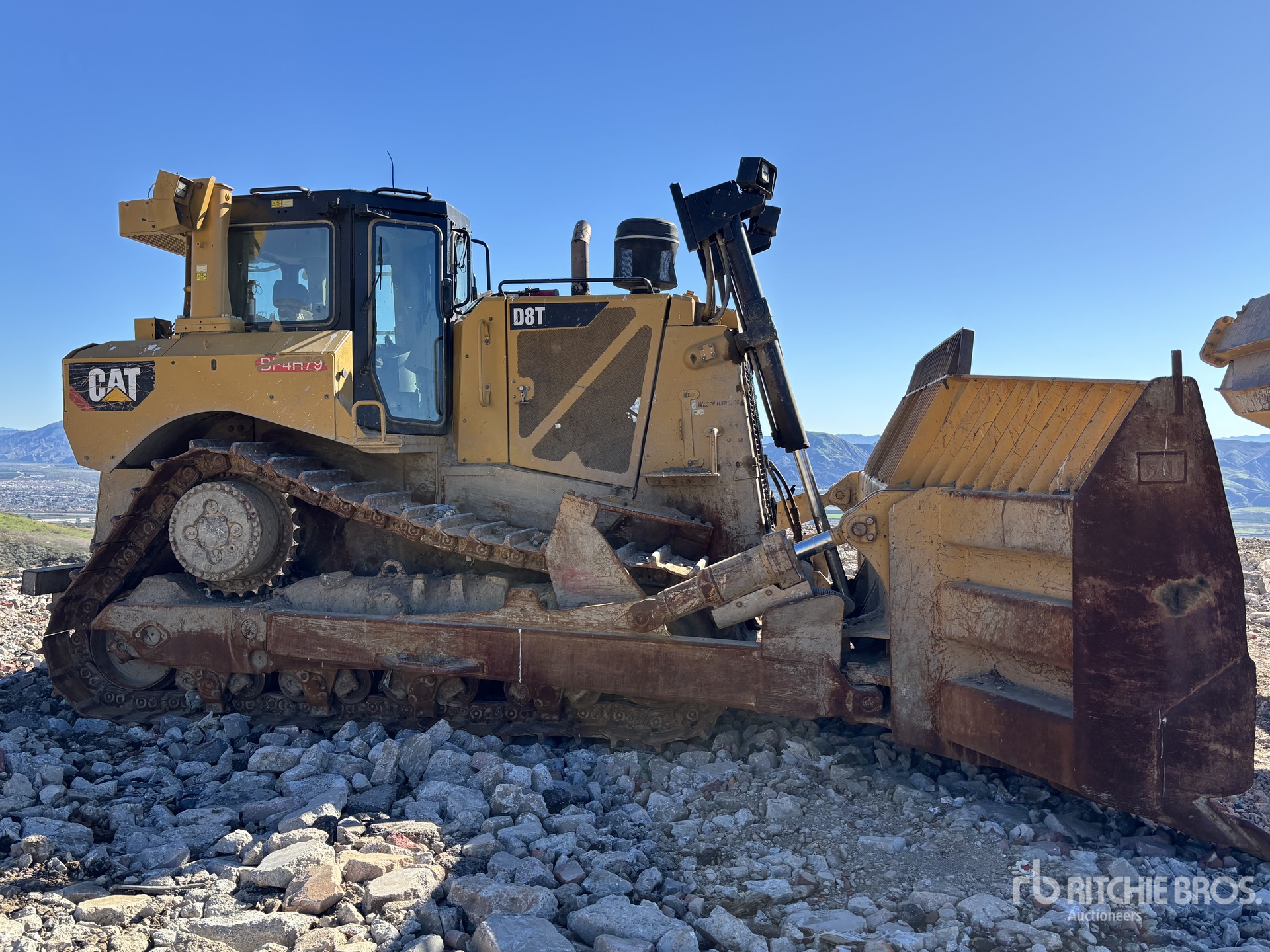 General Appearance with Featured Photo