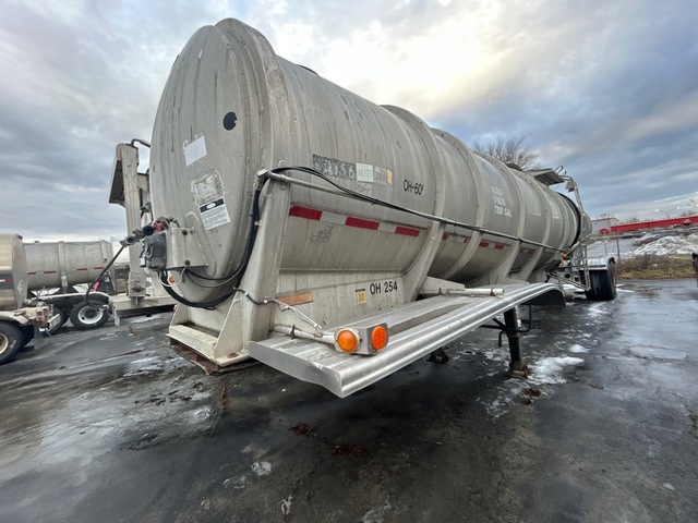 1990 Fruehauf TAP-F2 T/A Tanker Trailer (Inoperable)