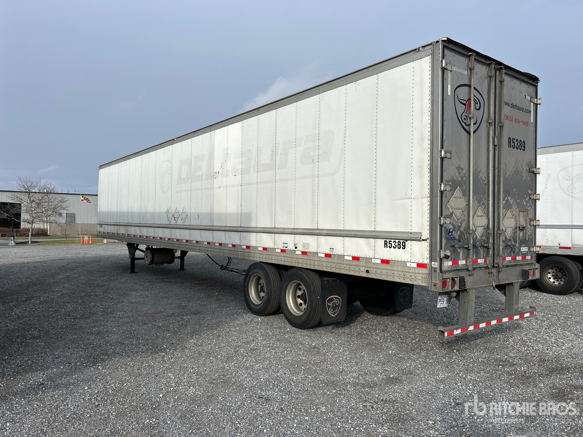 General Appearance with Bild, Ecke hinten links