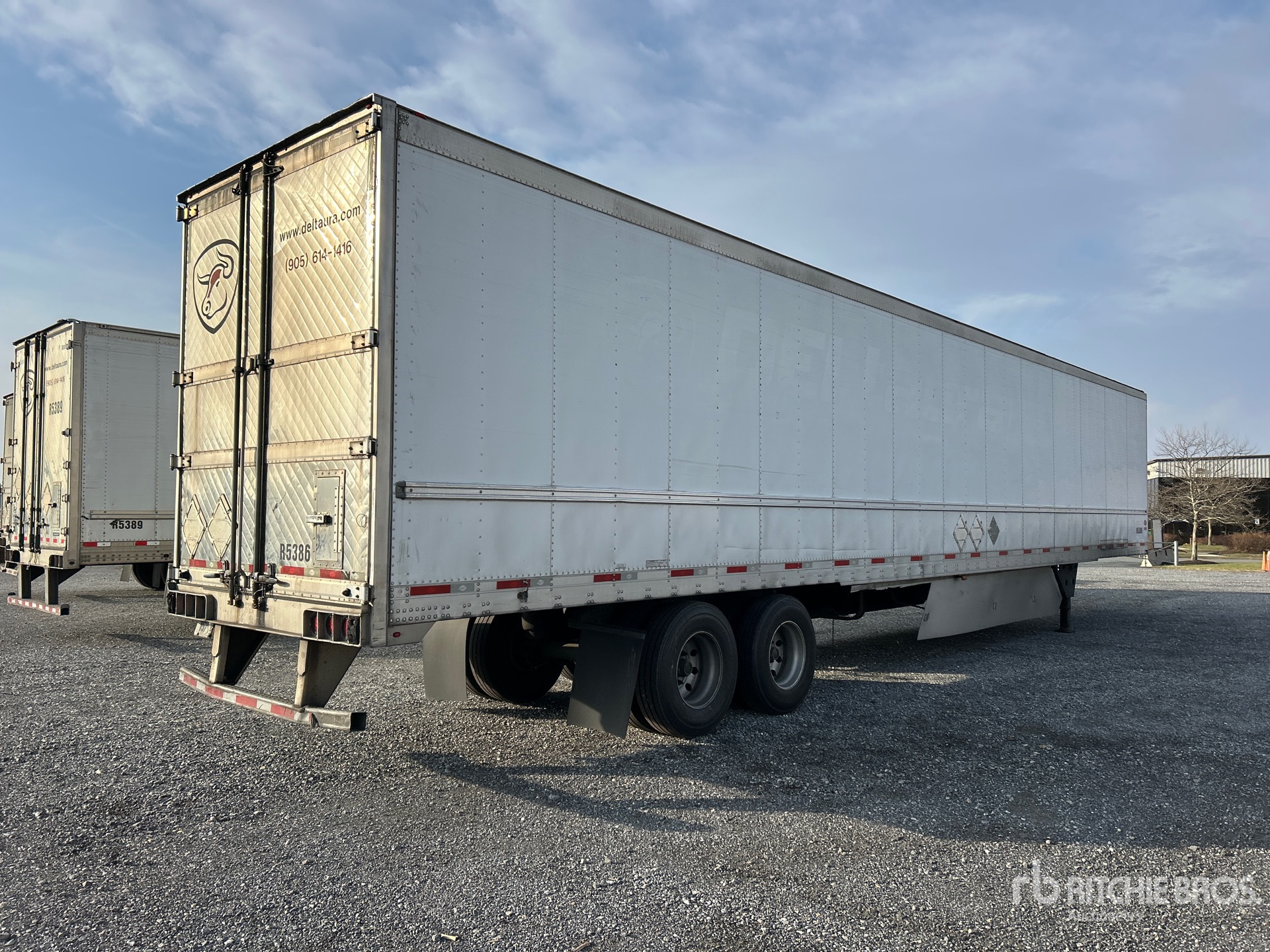 General Appearance with Bild, Ecke hinten rechts