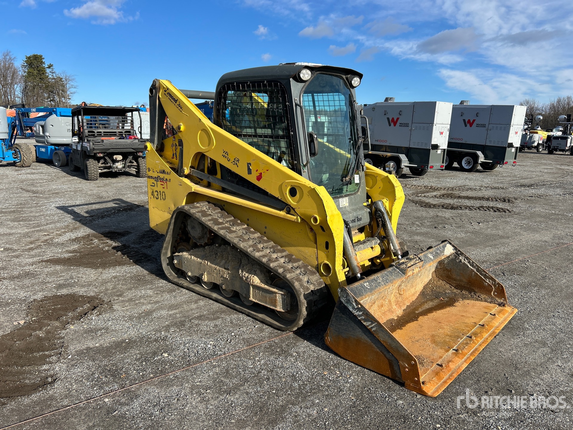 General Appearance with Picture, Right Front Corner