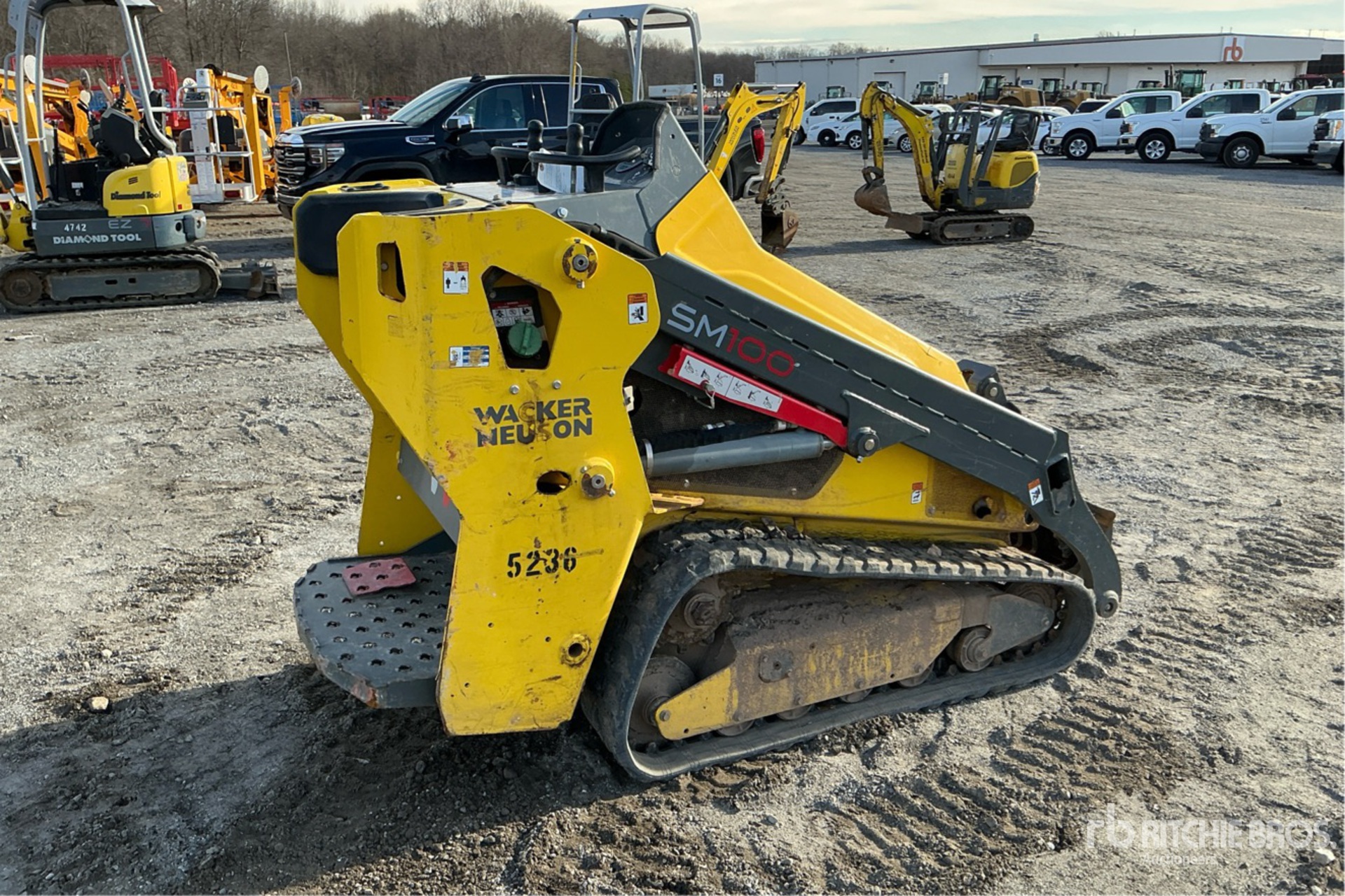 General Appearance with Picture, Right Rear Corner