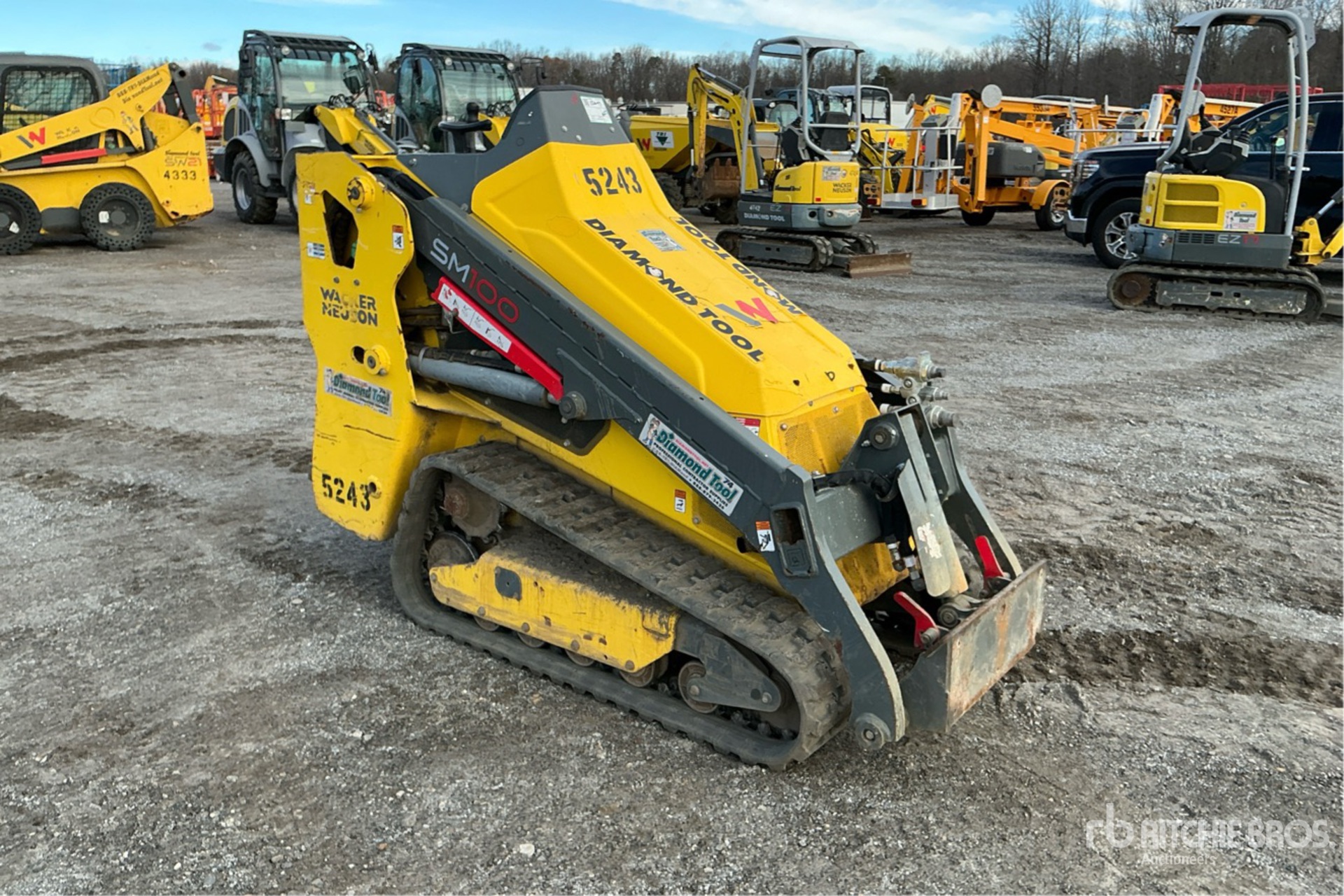 General Appearance with Picture, Right Front Corner