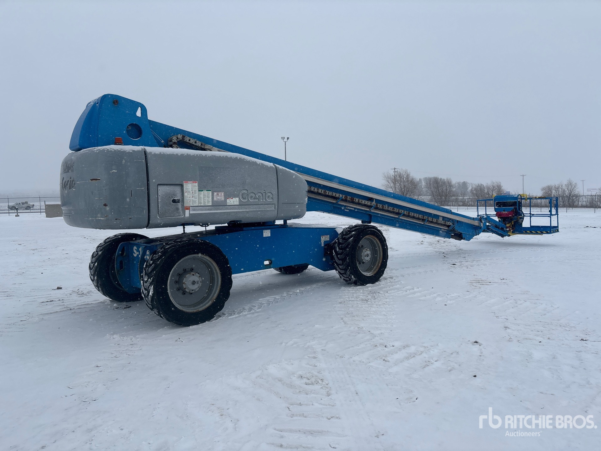 Aspect général with Image, coin arrière droit