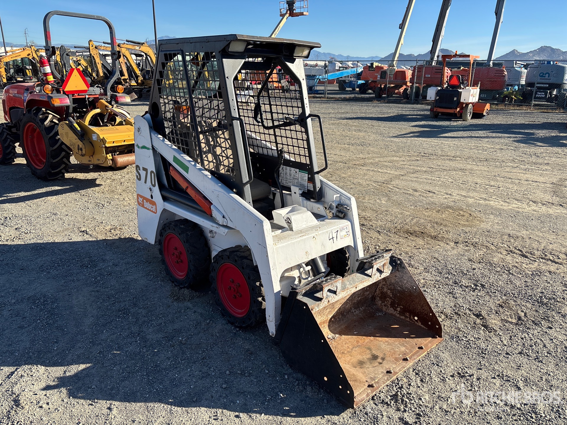 General Appearance with Picture, Right Front Corner