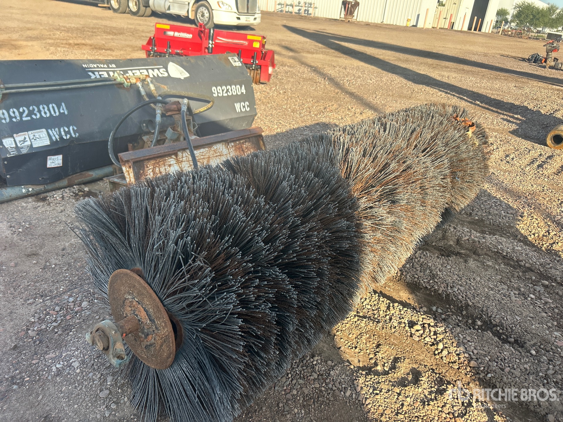 General Appearance with Foto, angolo posteriore sinistro