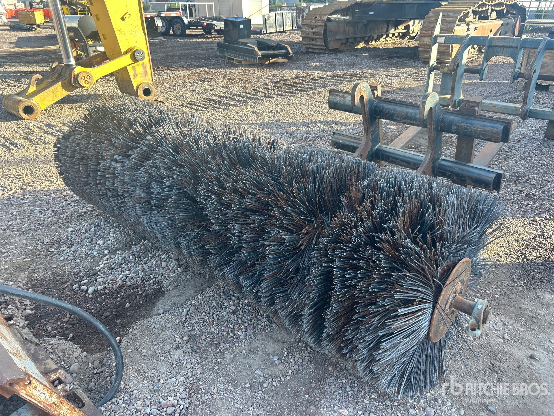 General Appearance with Foto, angolo anteriore sinistro