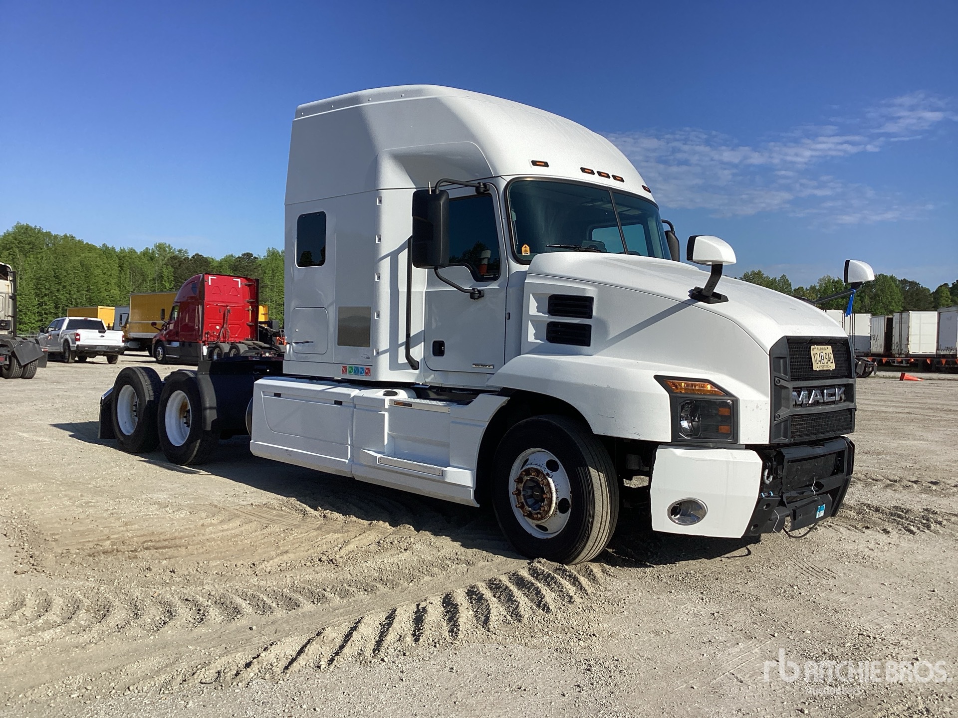 Aspect général with Image, coin avant droit