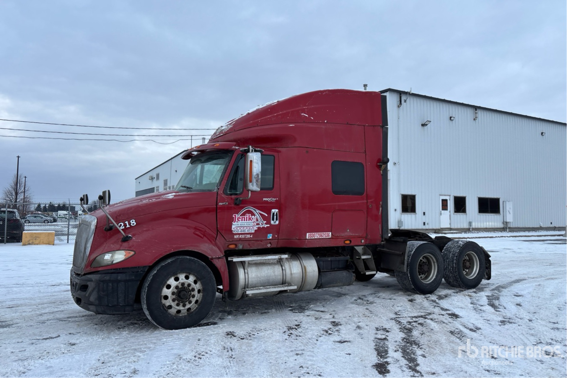 General Appearance with Picture, Left Front Corner