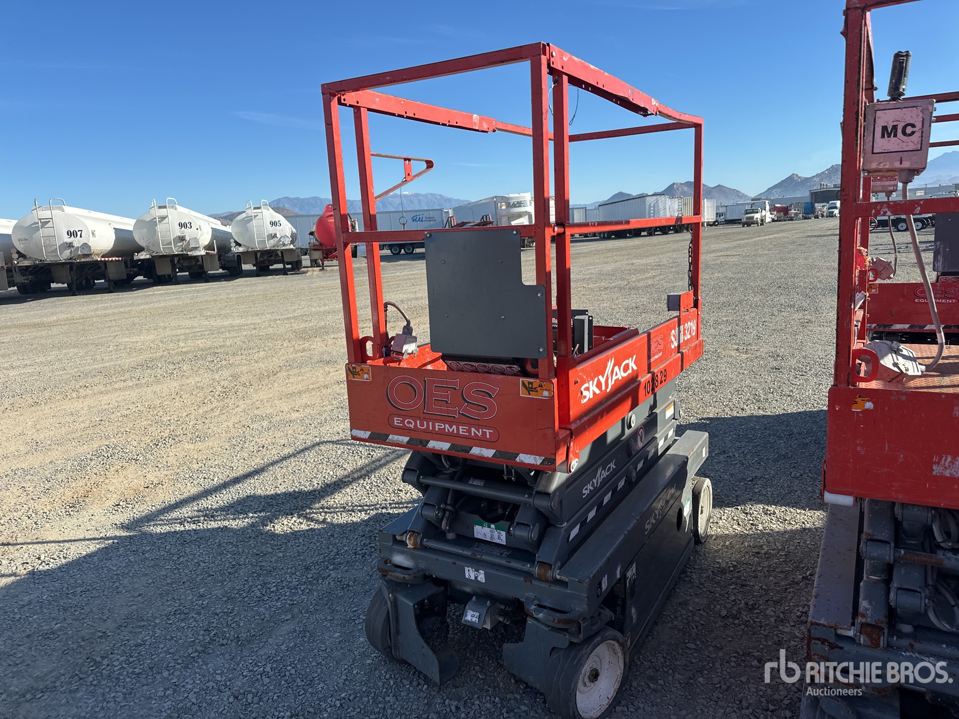 General Appearance with Picture, Left Front Corner