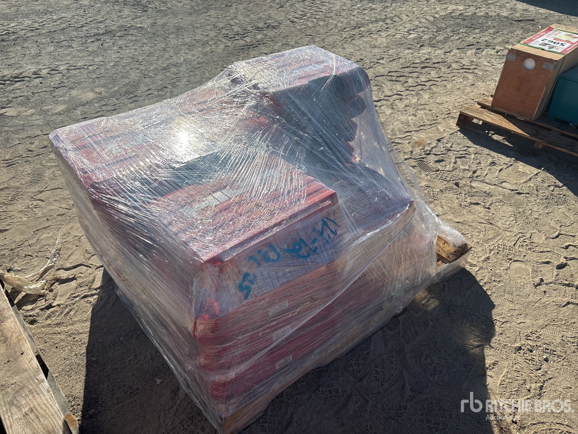 General Appearance with Bild, Ecke vorne links