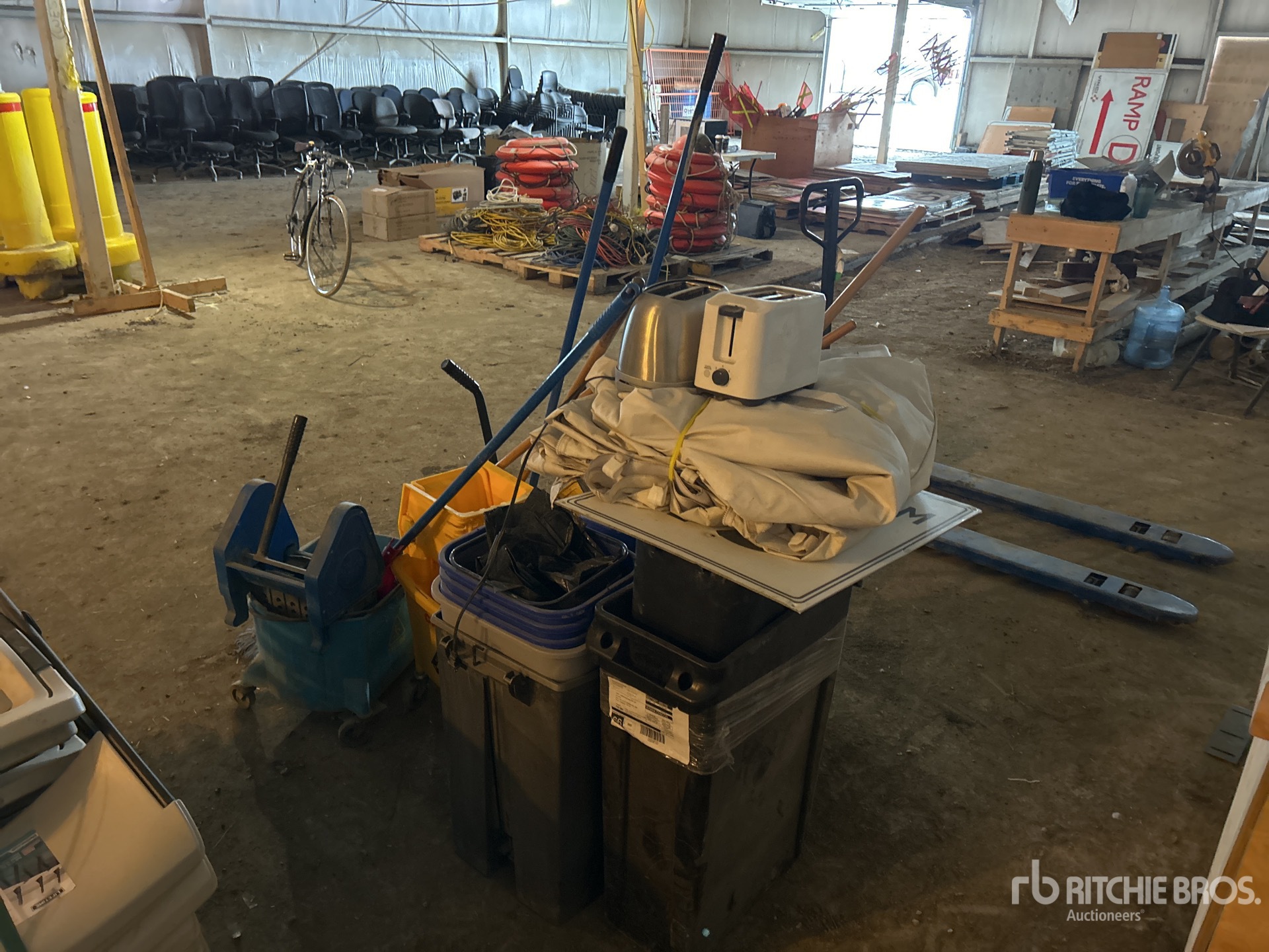 General Appearance with Zdjęcie, lewy dolny róg