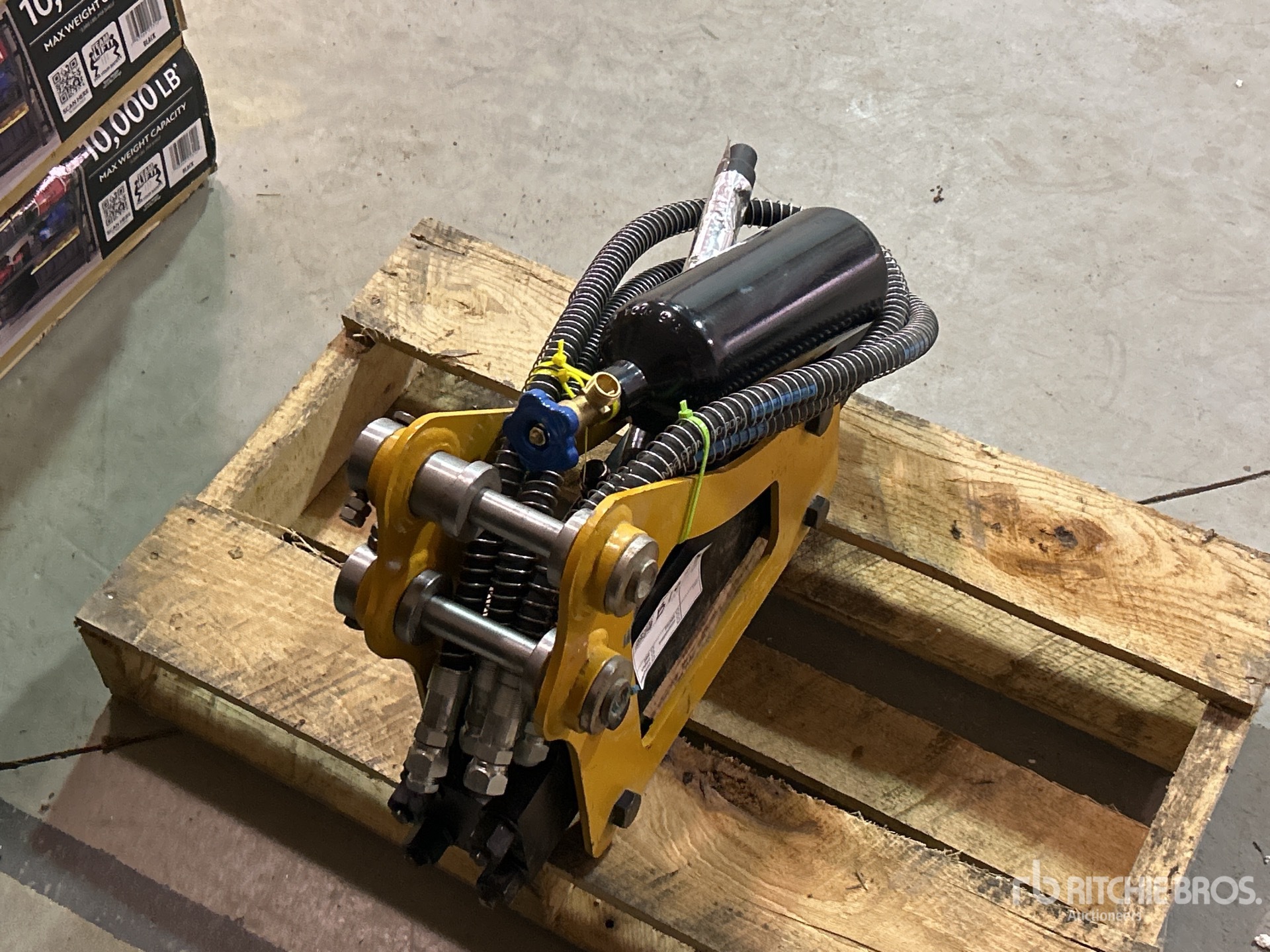 General Appearance with Bild, Ecke hinten rechts