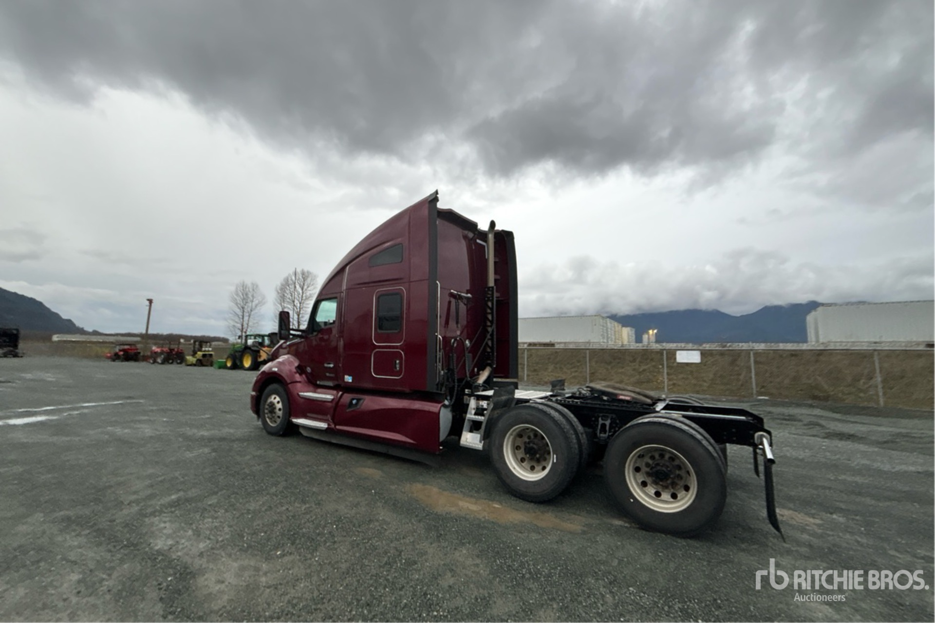 General Appearance with Picture, Left Rear Corner