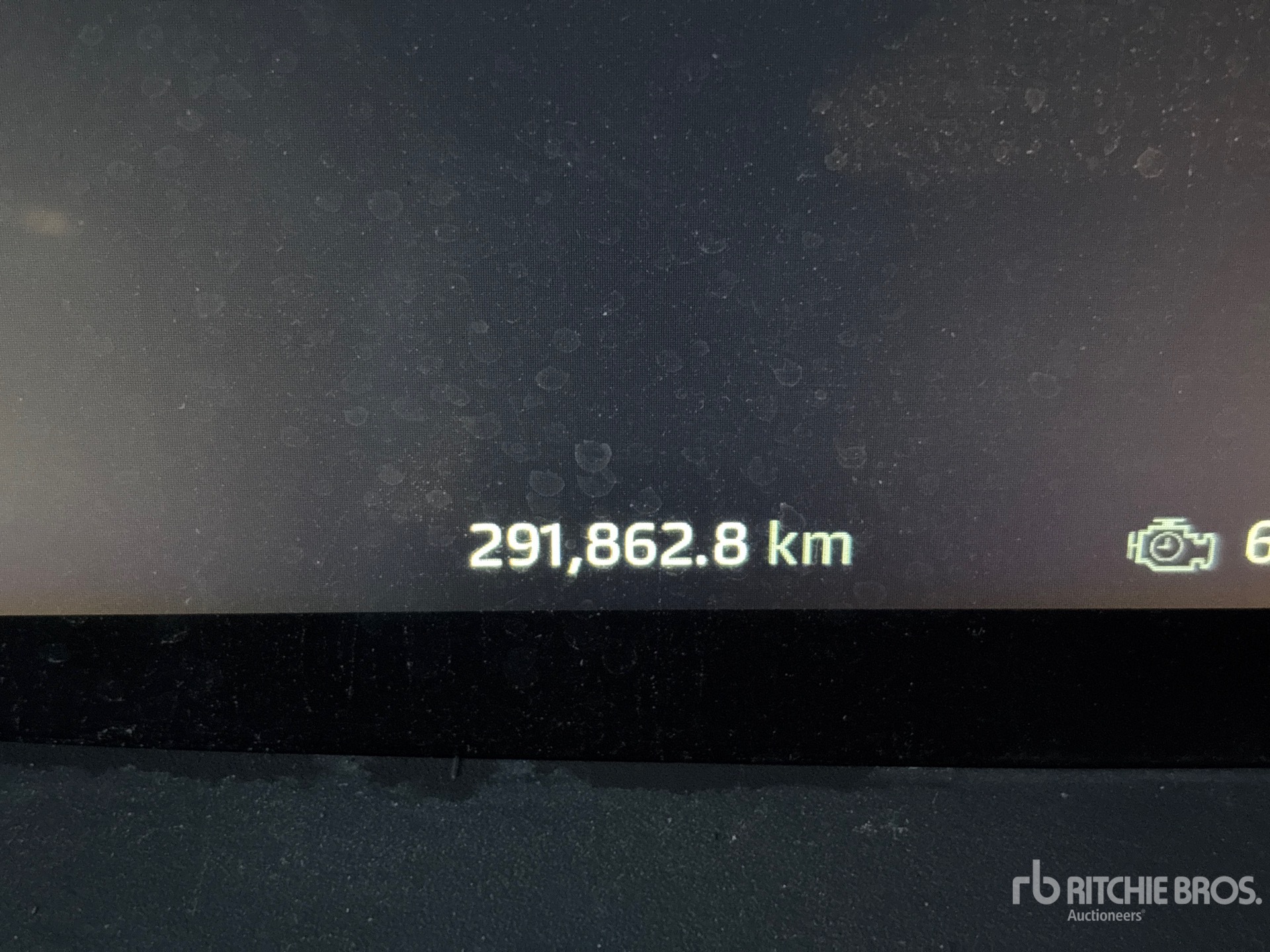 General Appearance with Hour Meter / Odometer