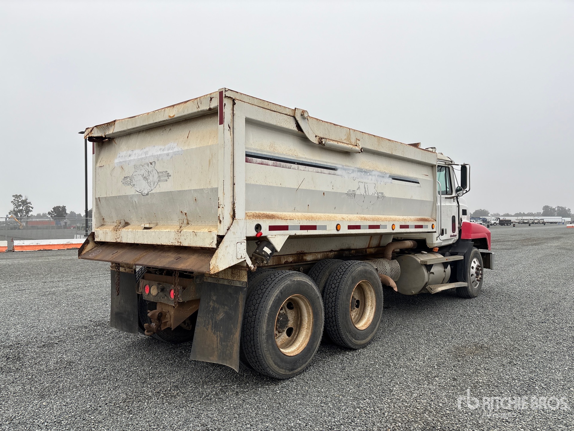 General Appearance with Bild, Ecke hinten rechts