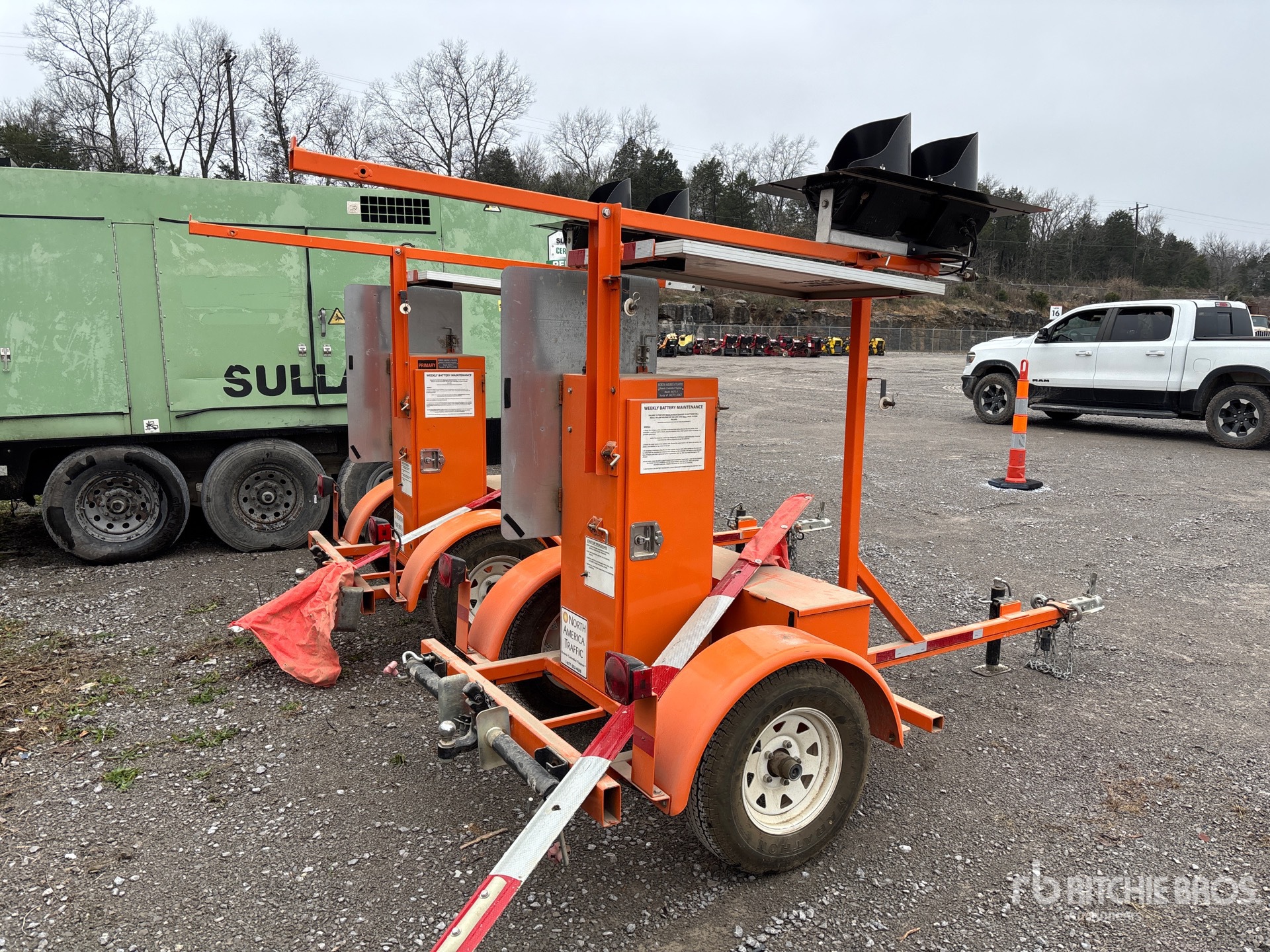 Aspect général with Image, coin arrière droit