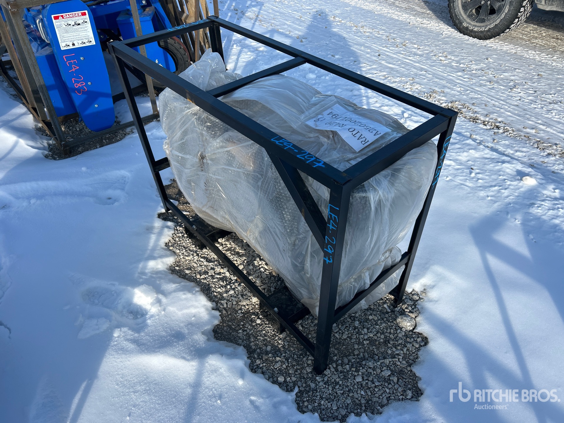 General Appearance with Picture, Right Rear Corner